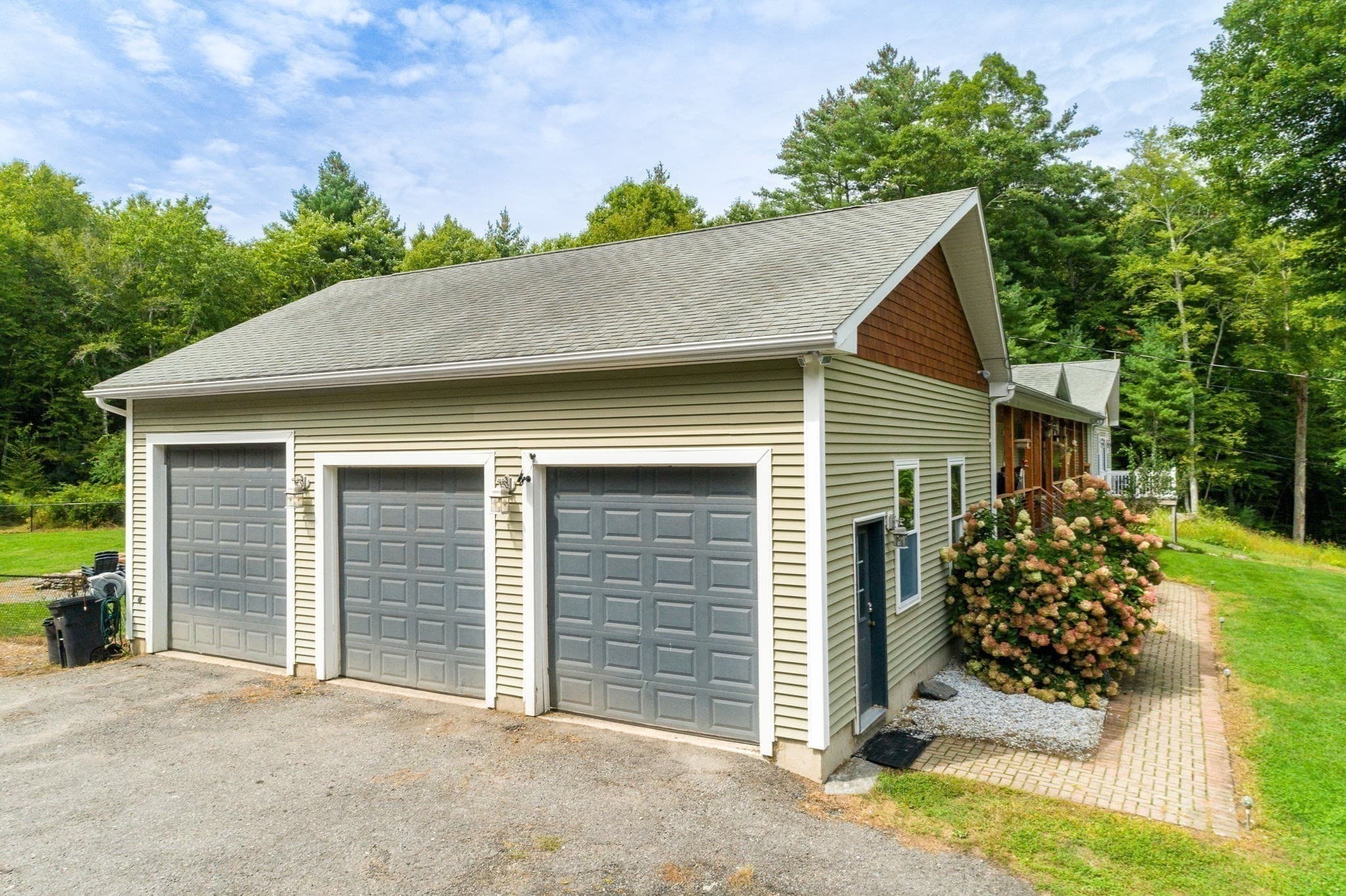 Single Family Residence at 332 Ravenelle Road, Thompson CT 06255, photo 34 of 42