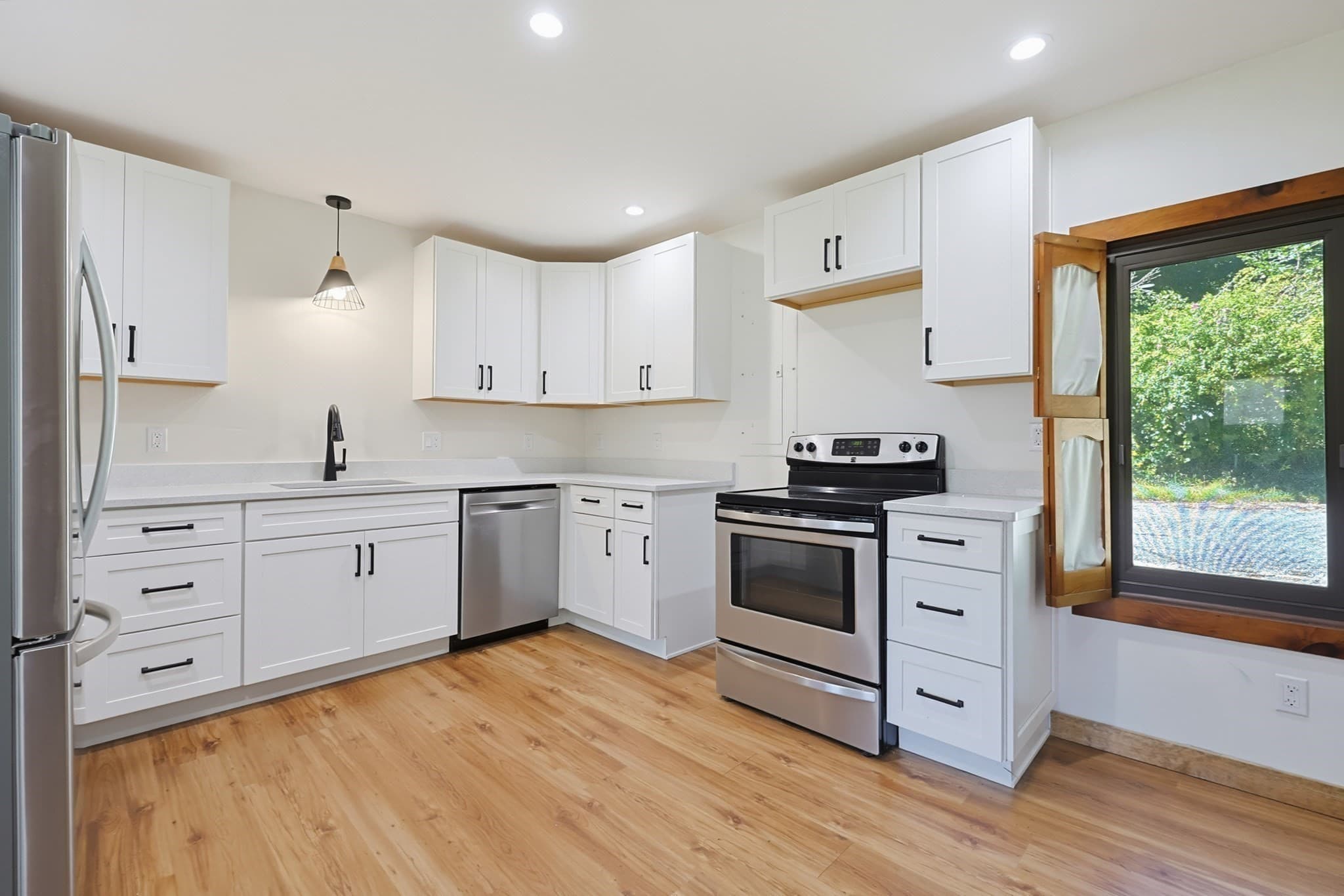 Single Family Residence at 40 Lambs Grove, Spencer MA 01562, Spencer, photo 6 of 39