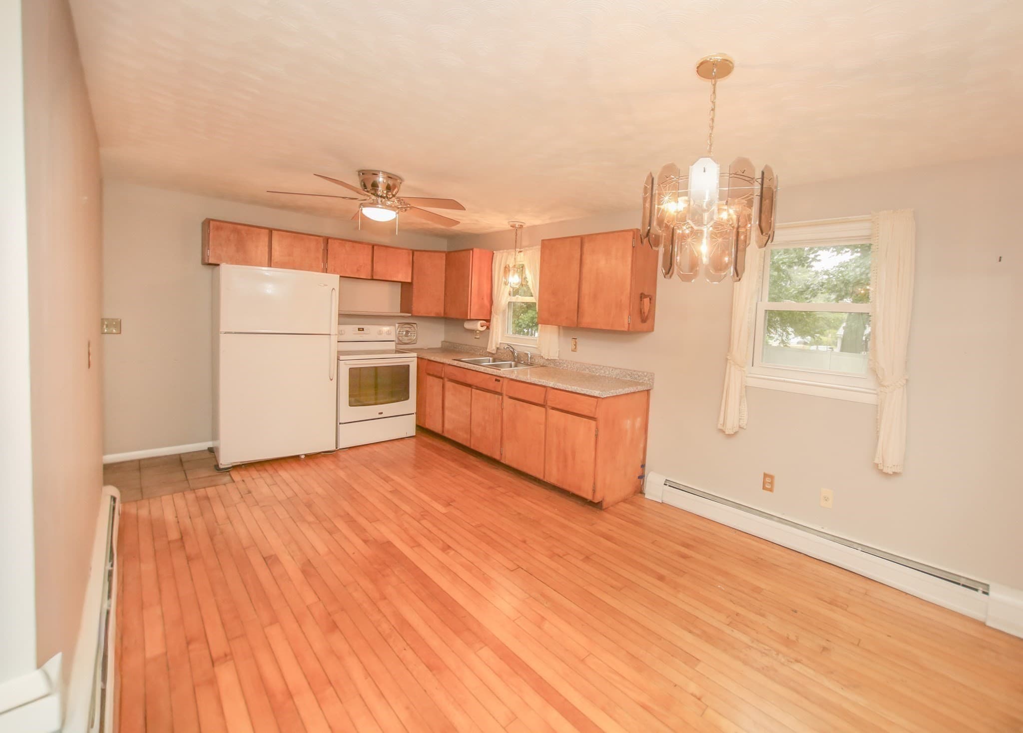 Single Family Residence at 87 Roosevelt Ave, Westfield MA 01085, Westfield, photo 5 of 19