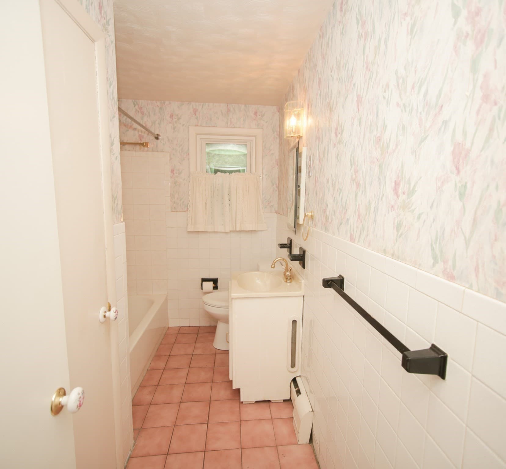 Single Family Residence at 87 Roosevelt Ave, Westfield MA 01085, Westfield, photo 10 of 19