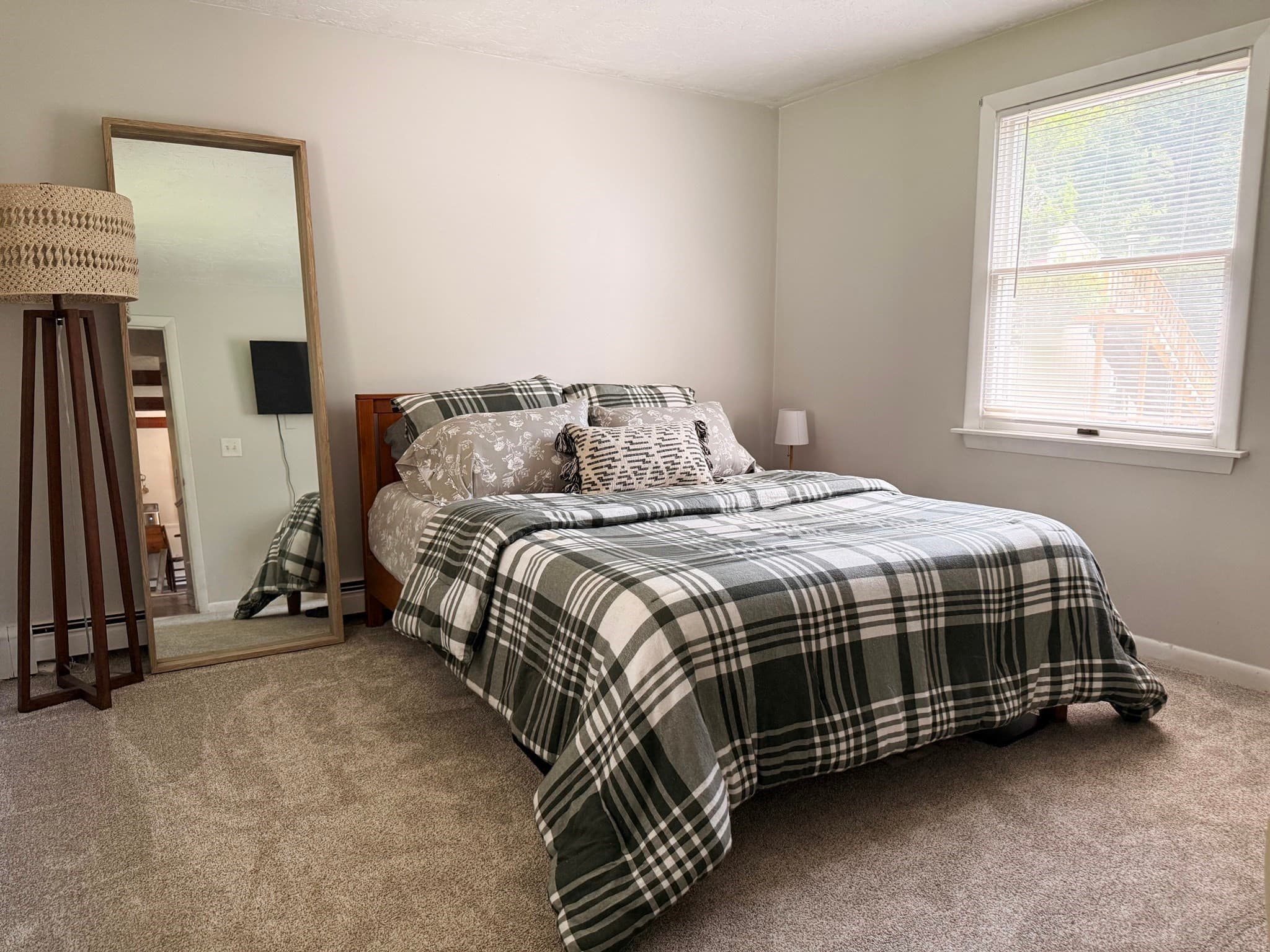 Single Family Residence at 35 Beach St, Middleboro MA 02346, Middleboro, photo 15 of 30