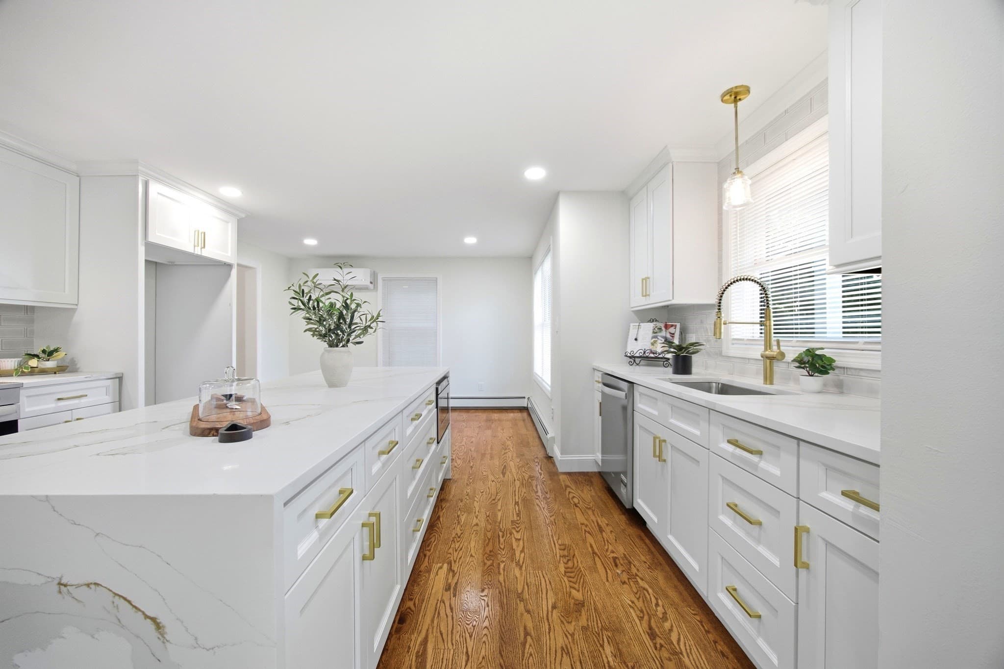 Single Family Residence at 126 Barry St, Agawam MA 01030, Agawam, photo 12 of 37