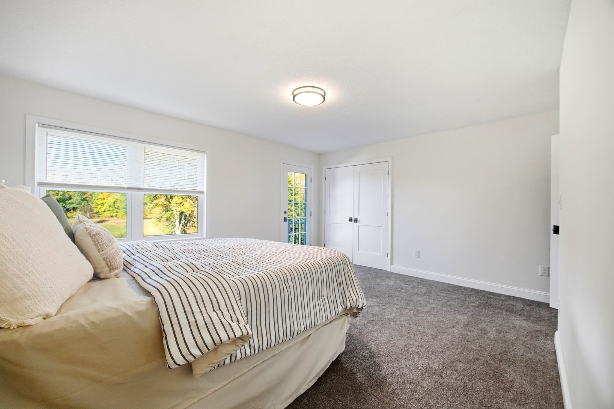 Single Family Residence at 126 Barry St, Agawam MA 01030, Agawam, photo 30 of 37