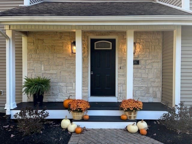 Single Family Residence at 126 Barry St, Agawam MA 01030, Agawam, photo 4 of 37