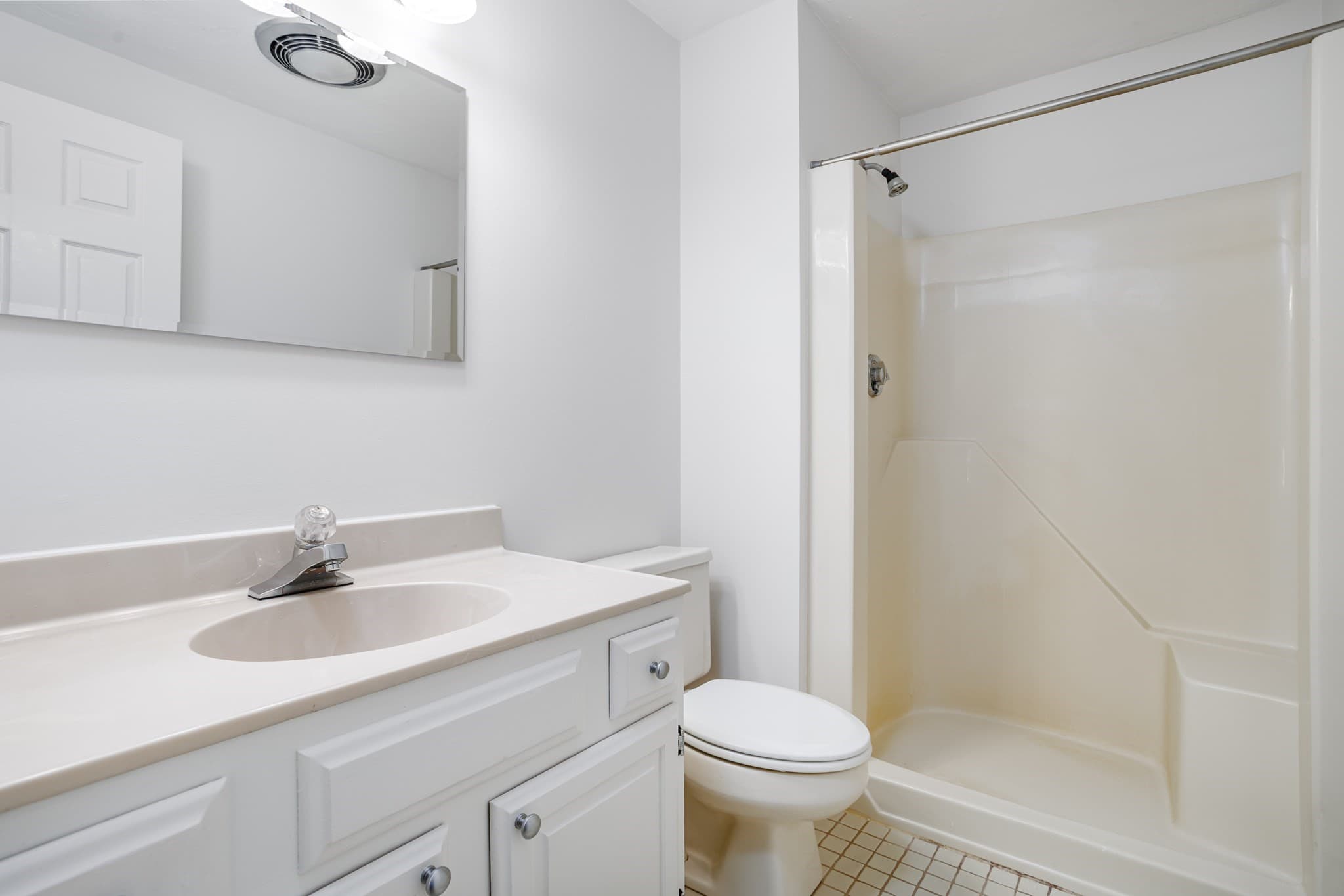 Condominium at 303 Ridgefield Circle # 303D, Clinton MA 01510, Clinton, photo 23 of 37