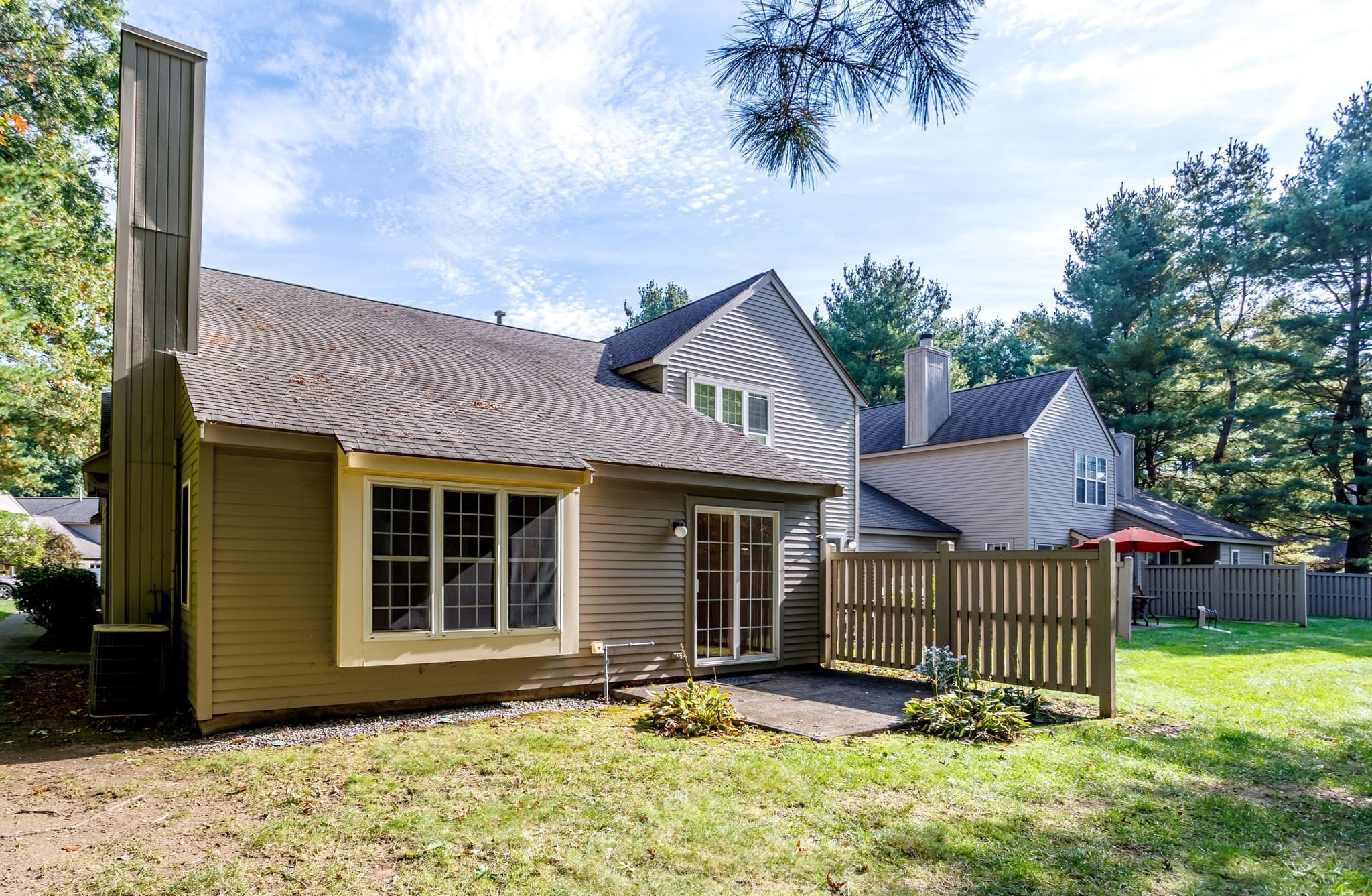 Condominium at 303 Ridgefield Circle # 303D, Clinton MA 01510, Clinton, photo 28 of 37