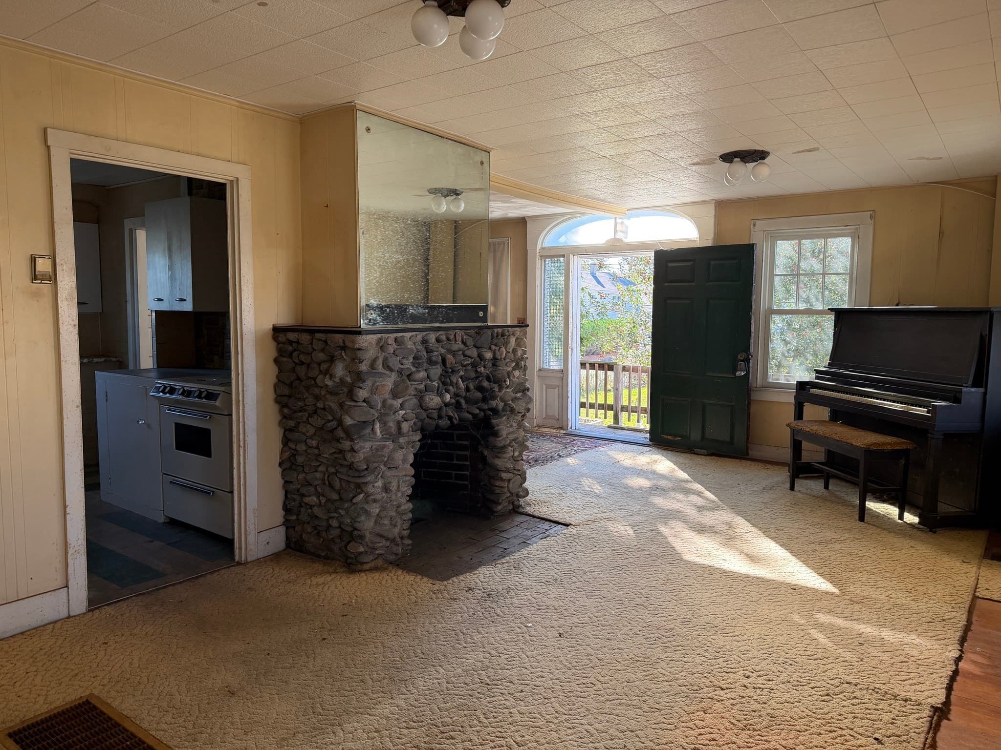 Single Family Residence at 44 Central Ave, Hull MA 02045, Hull, photo 2 of 25