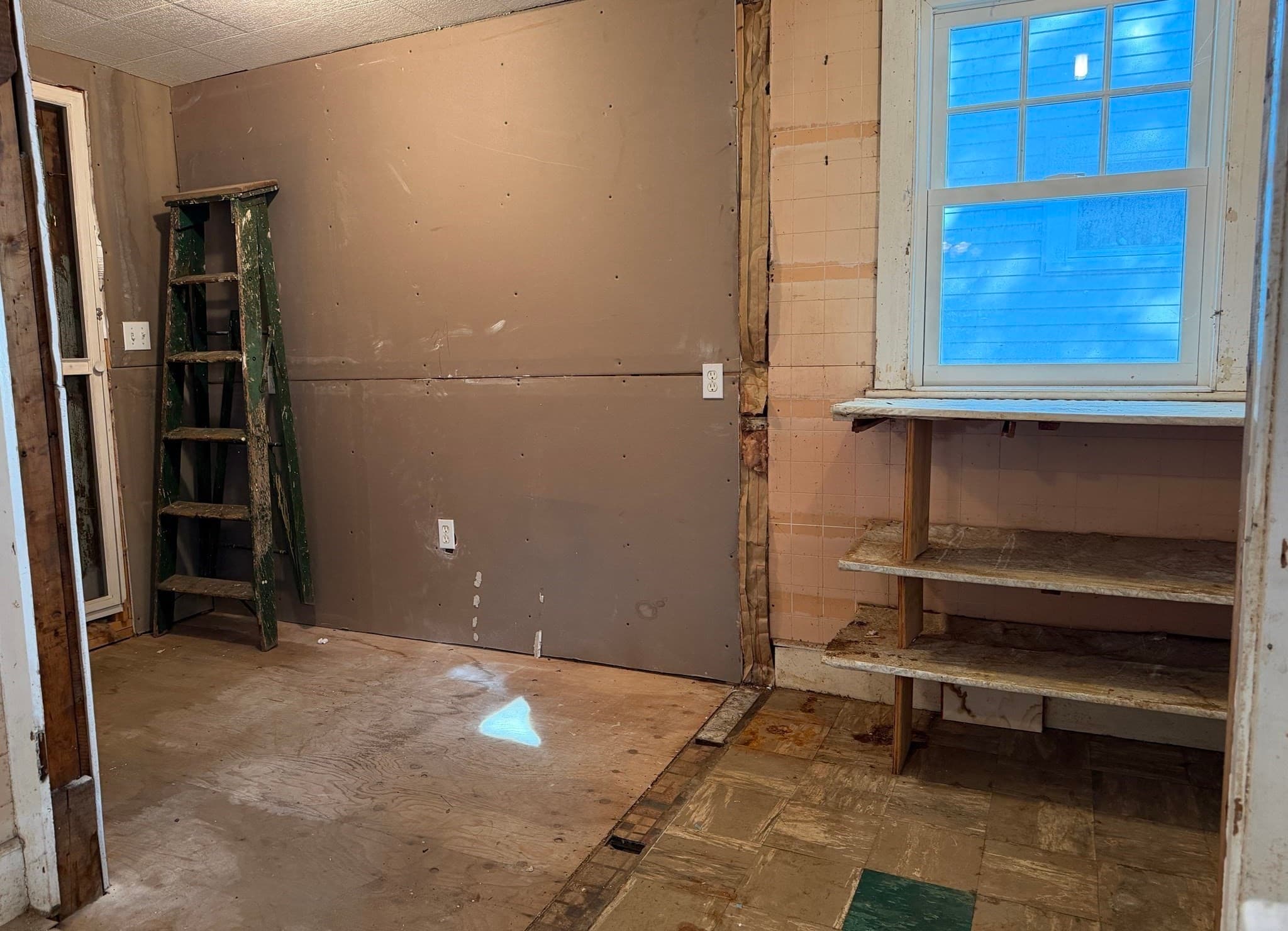 Single Family Residence at 44 Central Ave, Hull MA 02045, Hull, photo 7 of 25