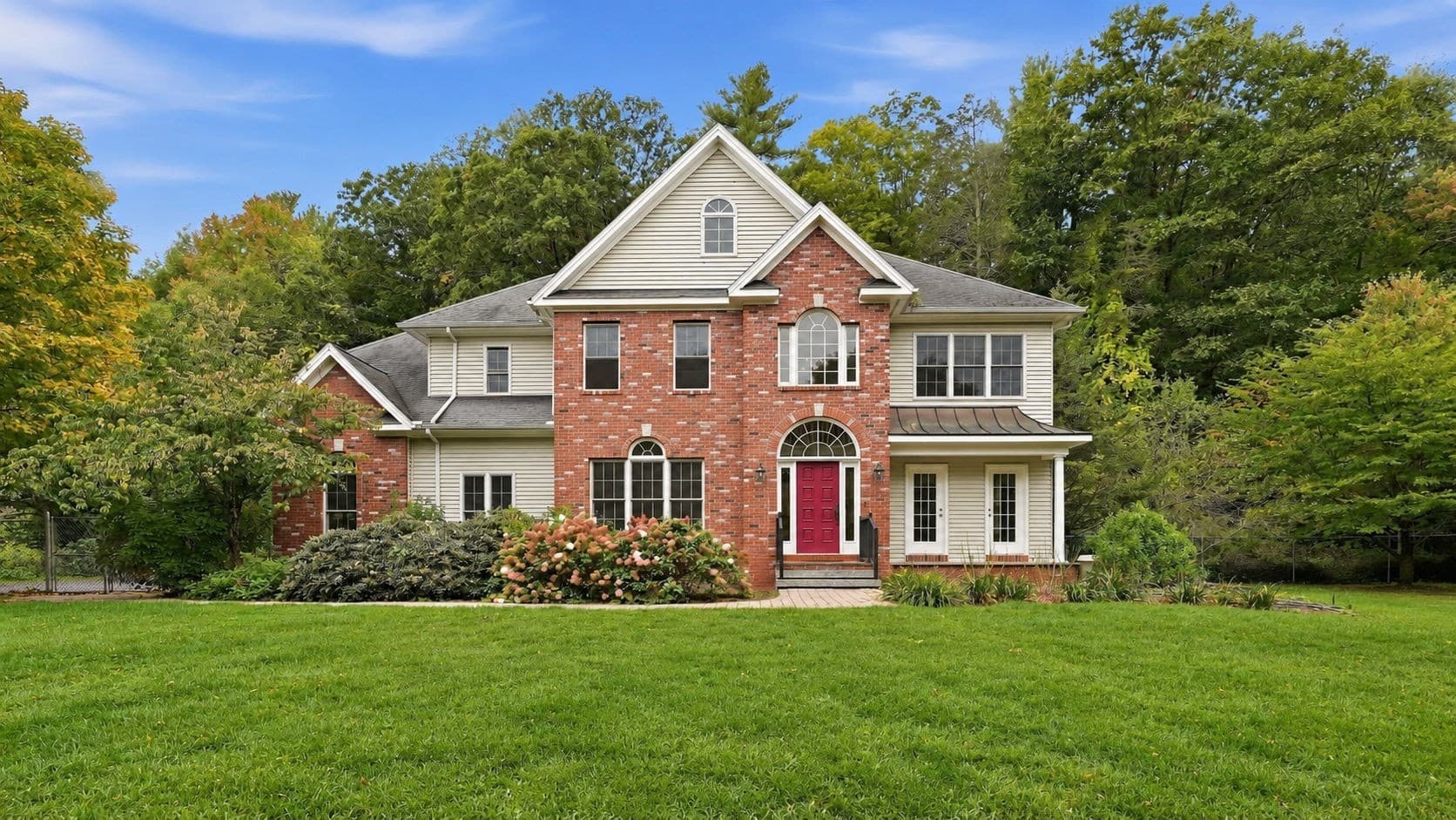 51 Linseed Rd, Northampton MA 01088