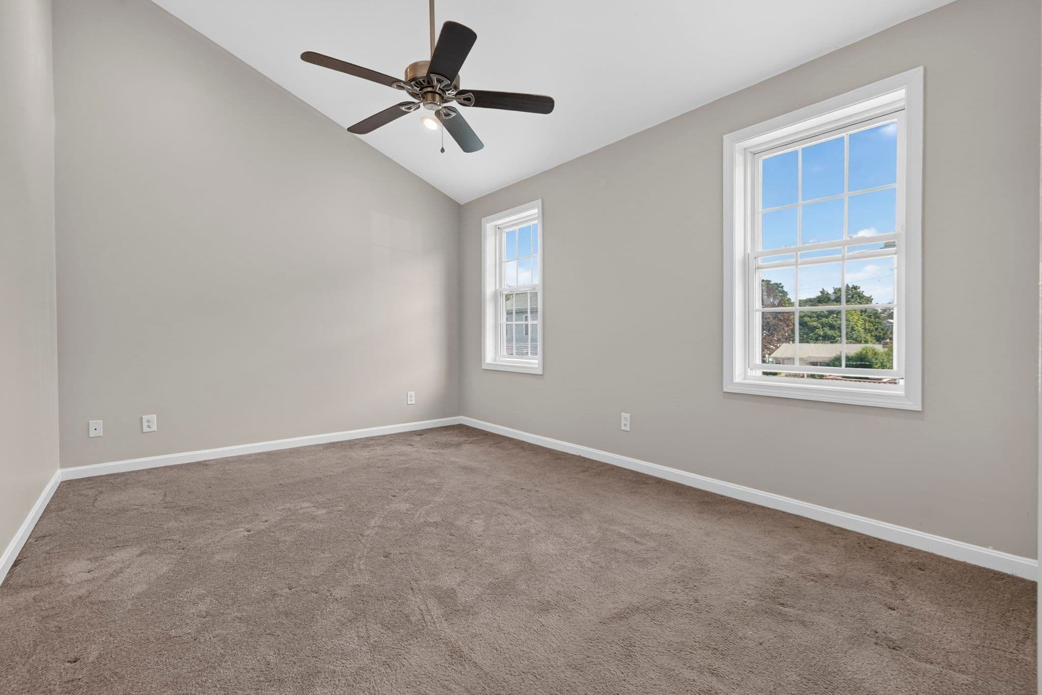 Single Family Residence at 103 Commonwealth Ave, Worcester MA 01604, Worcester, photo 13 of 30