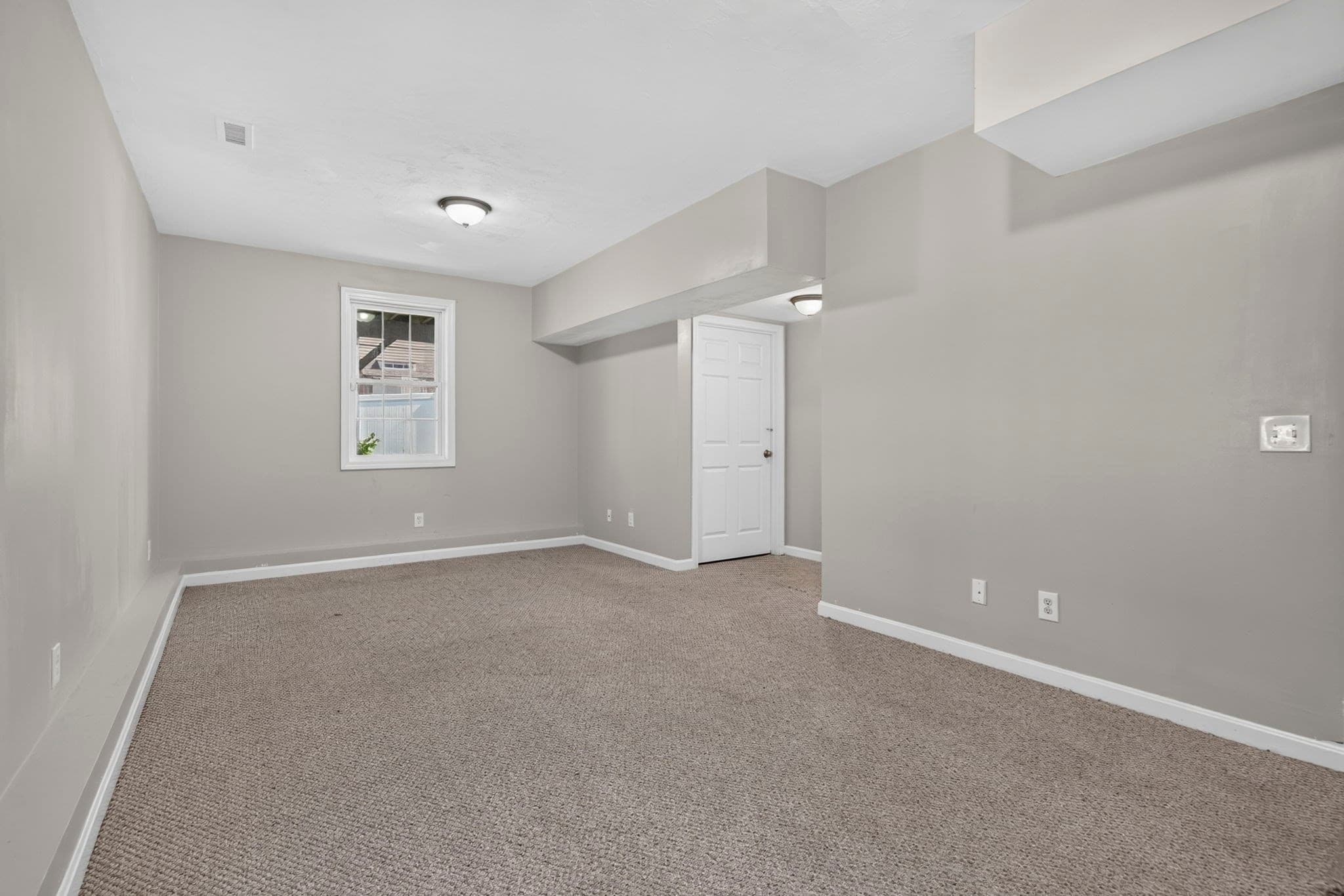 Single Family Residence at 103 Commonwealth Ave, Worcester MA 01604, Worcester, photo 26 of 30