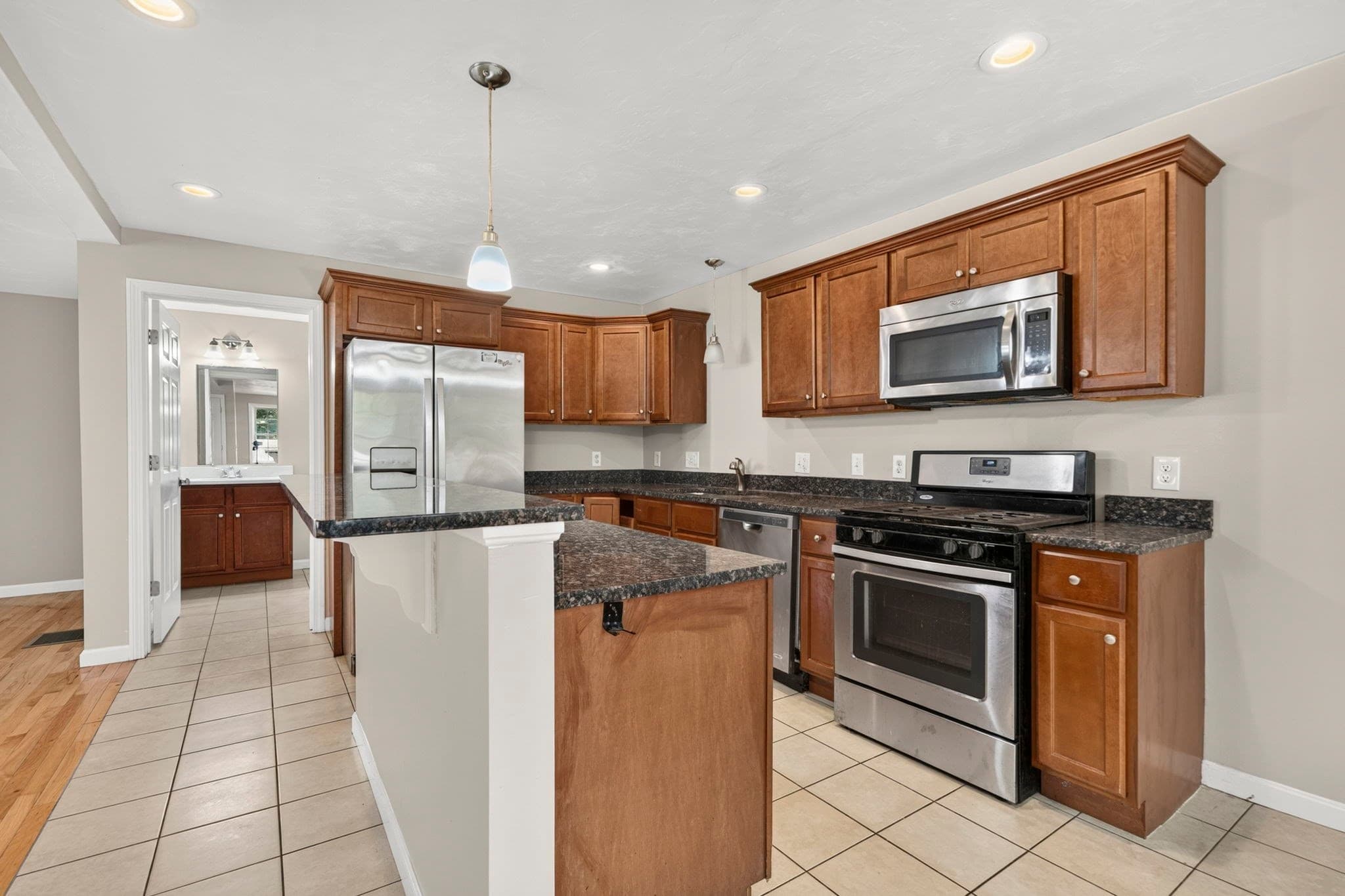 Single Family Residence at 103 Commonwealth Ave, Worcester MA 01604, Worcester, photo 8 of 30