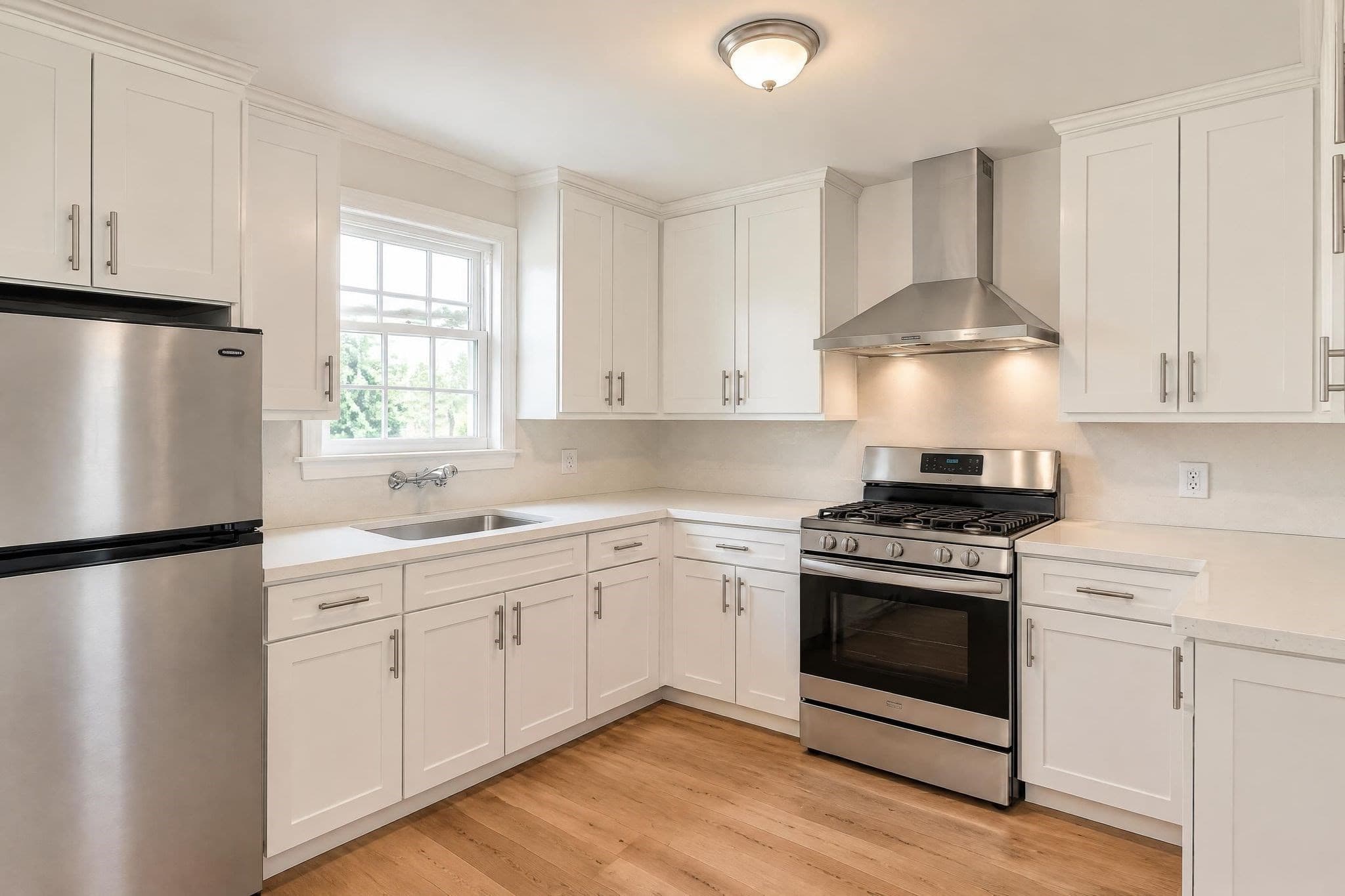 Single Family Residence at 104 Whittum Avenue, Springfield MA 01118, Springfield, photo 6 of 40