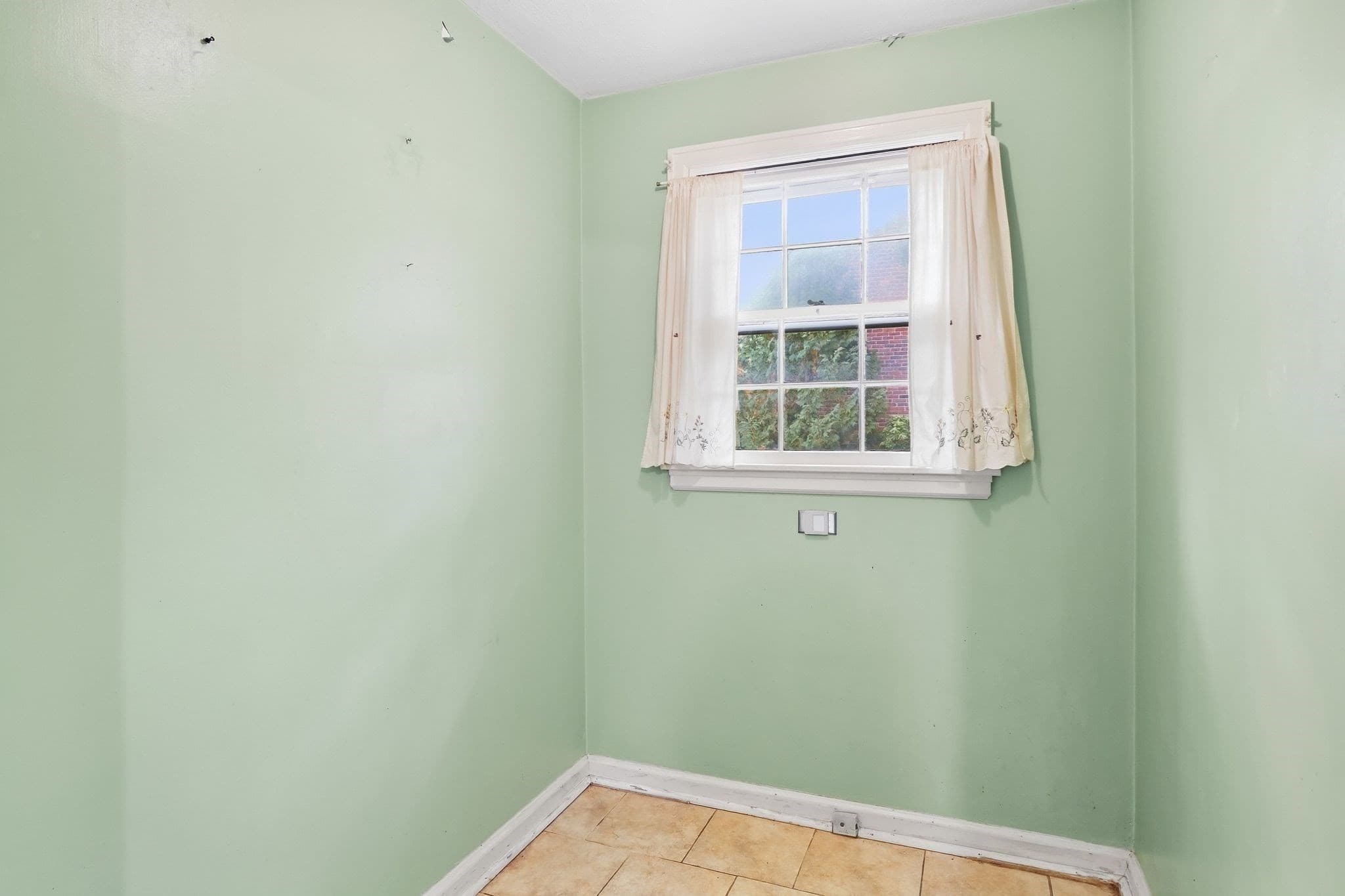 Single Family Residence at 104 Whittum Avenue, Springfield MA 01118, Springfield, photo 9 of 40
