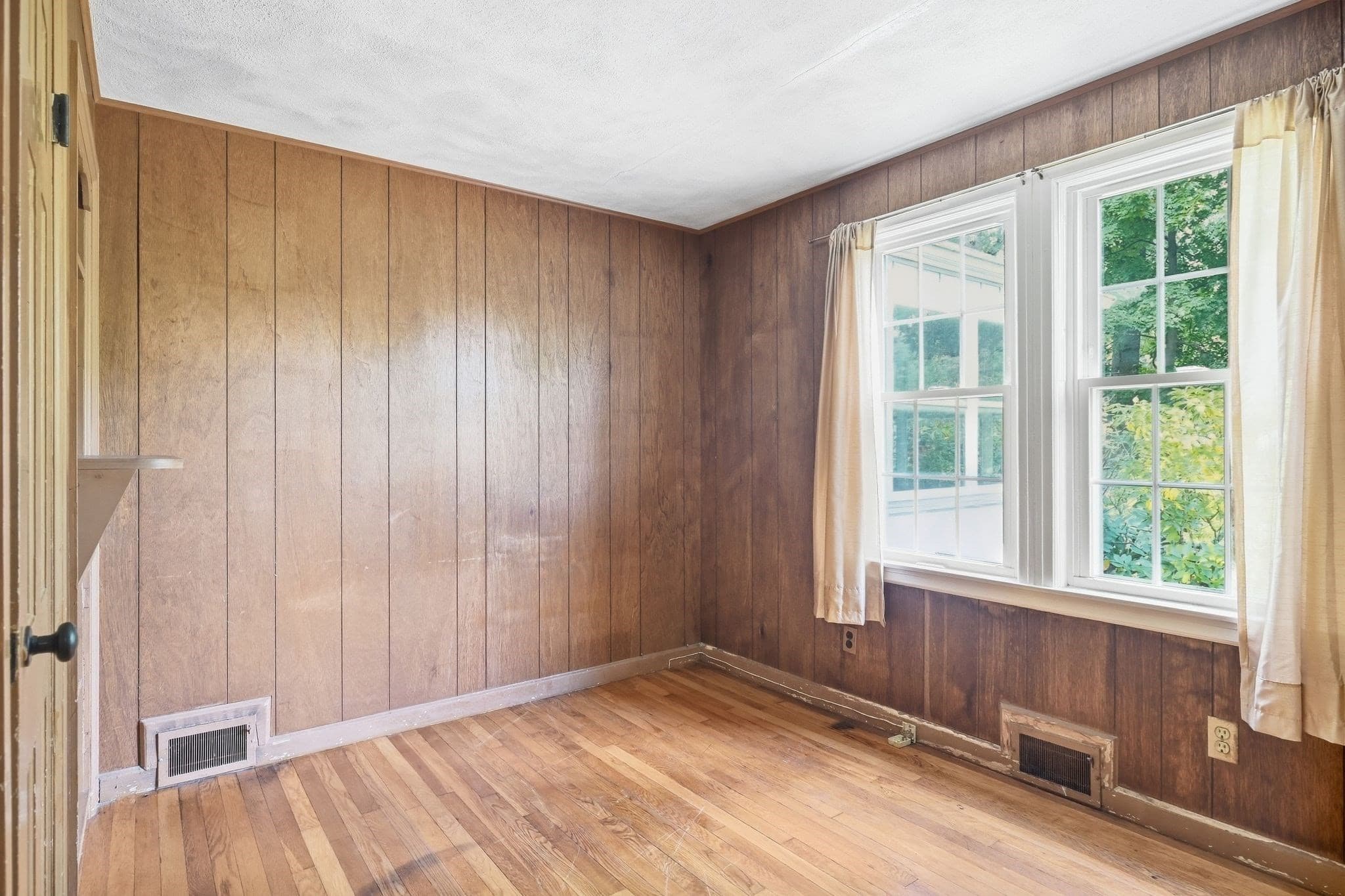 Single Family Residence at 104 Whittum Avenue, Springfield MA 01118, Springfield, photo 19 of 40