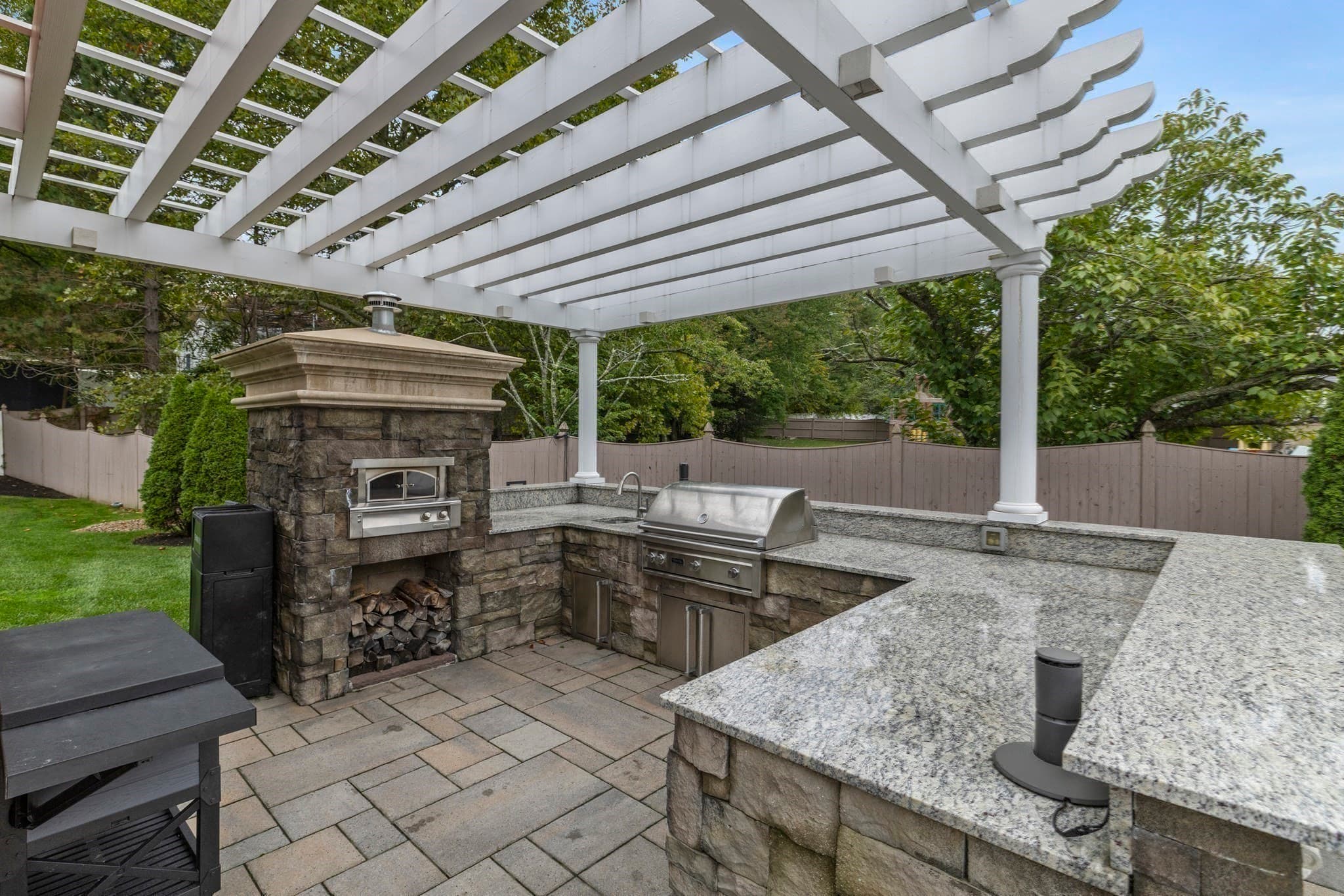 Single Family Residence at 2 Hampton Court, Lynnfield MA 01940, photo 28 of 32