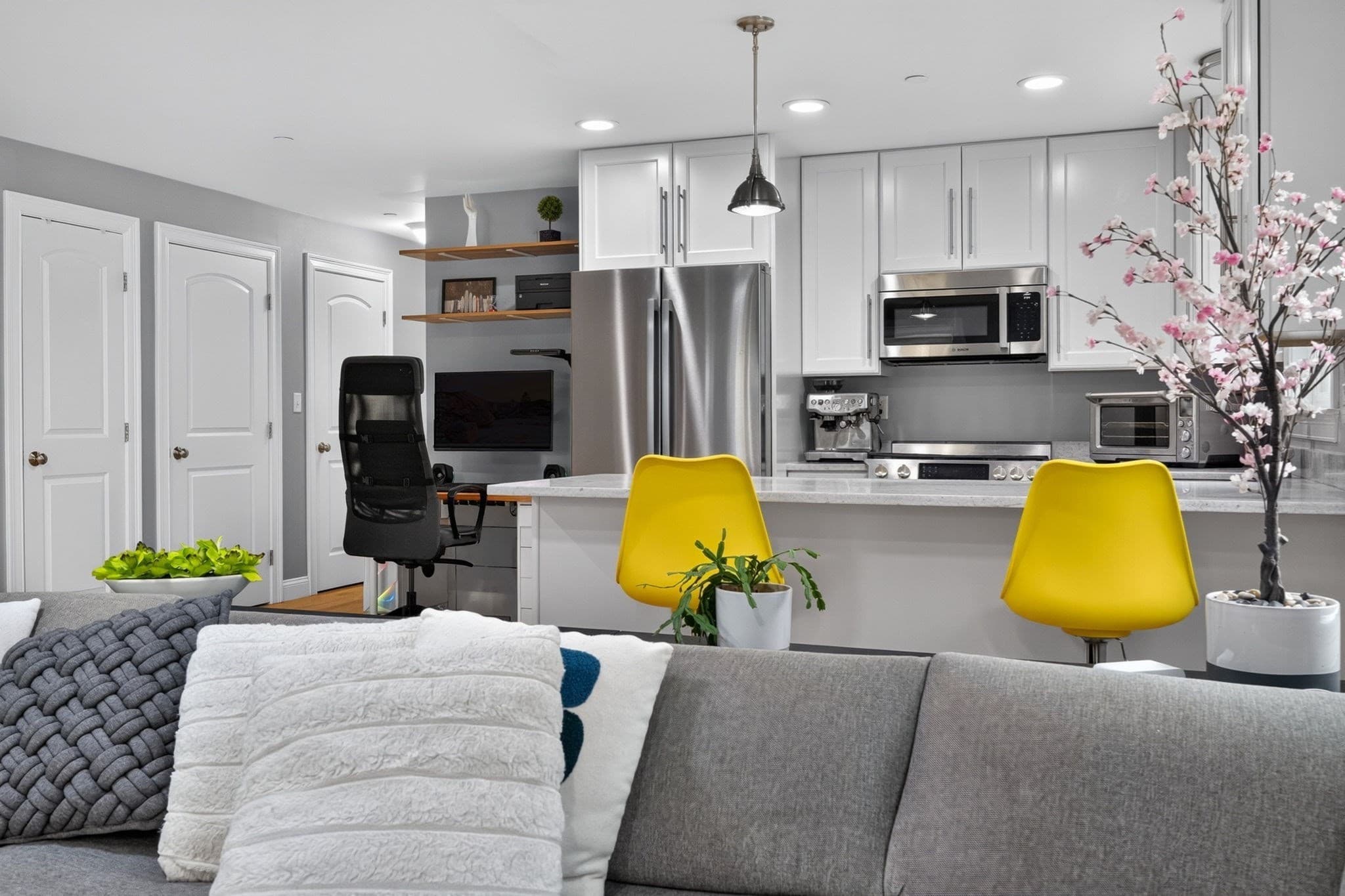 Condominium at 10 Allen Ct # 1, Somerville MA 02143, Somerville, photo 7 of 23