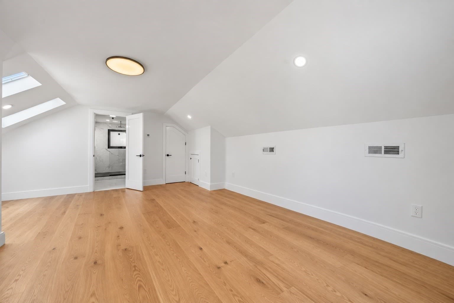 Single Family Residence at 181 I Street, Boston MA 02127, Boston, photo 16 of 25