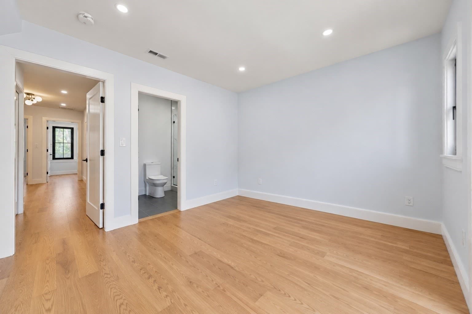 Single Family Residence at 181 I Street, Boston MA 02127, Boston, photo 12 of 25
