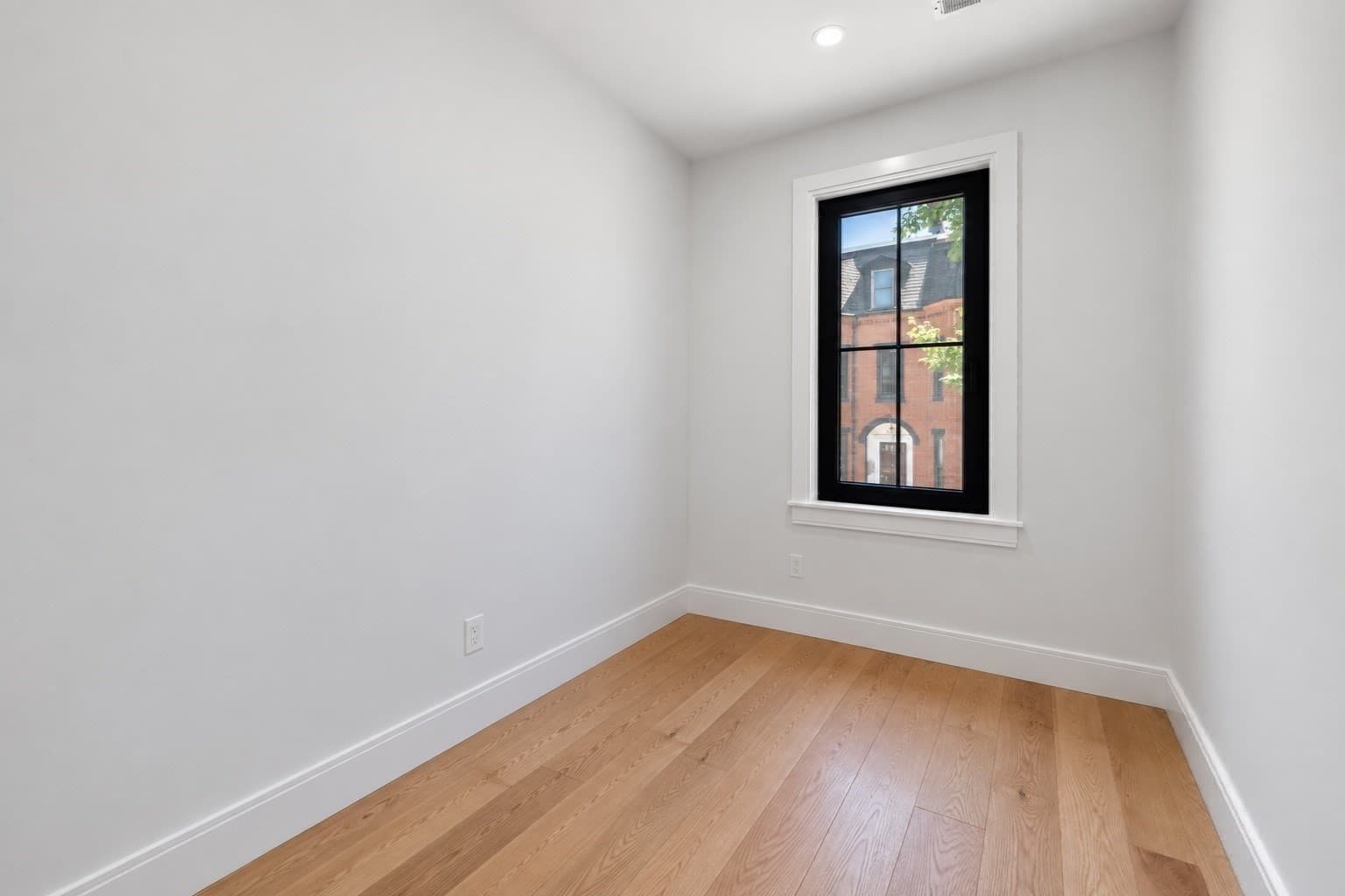 Single Family Residence at 181 I Street, Boston MA 02127, Boston, photo 9 of 25