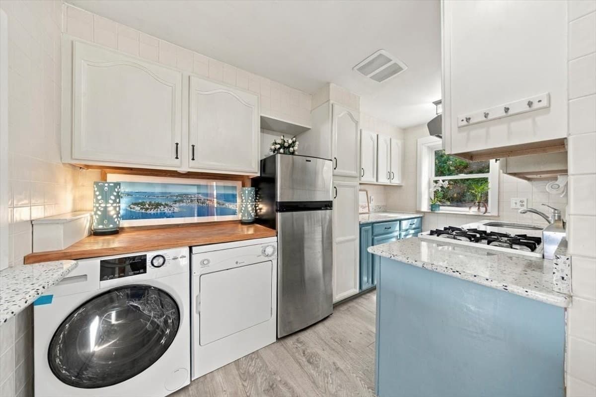 Single Family Residence at 94 Packard Ave, Hull MA 02045, Hull, photo 13 of 28