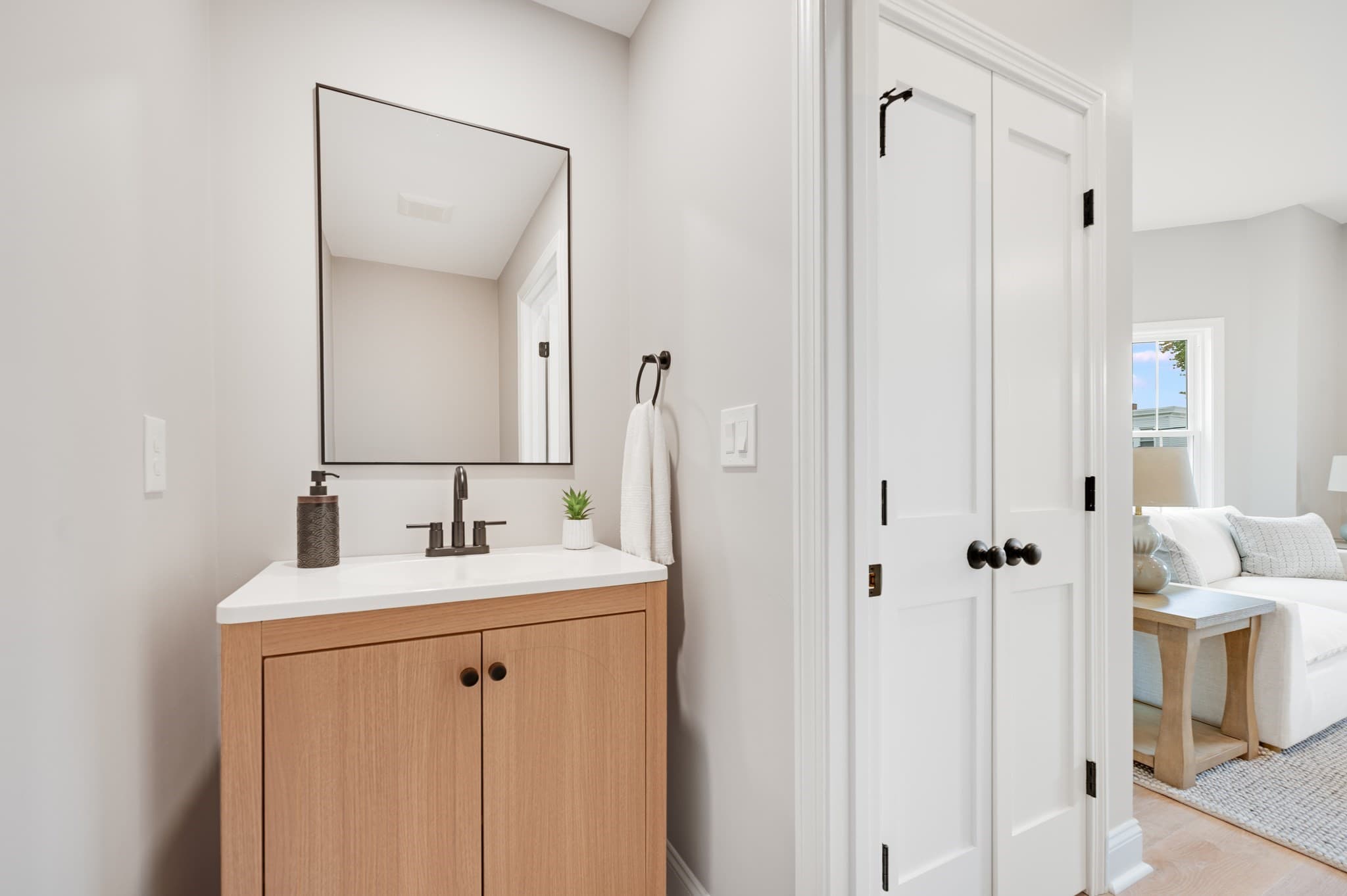 Condominium at 271 Washington Ave # 1, Chelsea MA 02150, Chelsea, photo 6 of 19