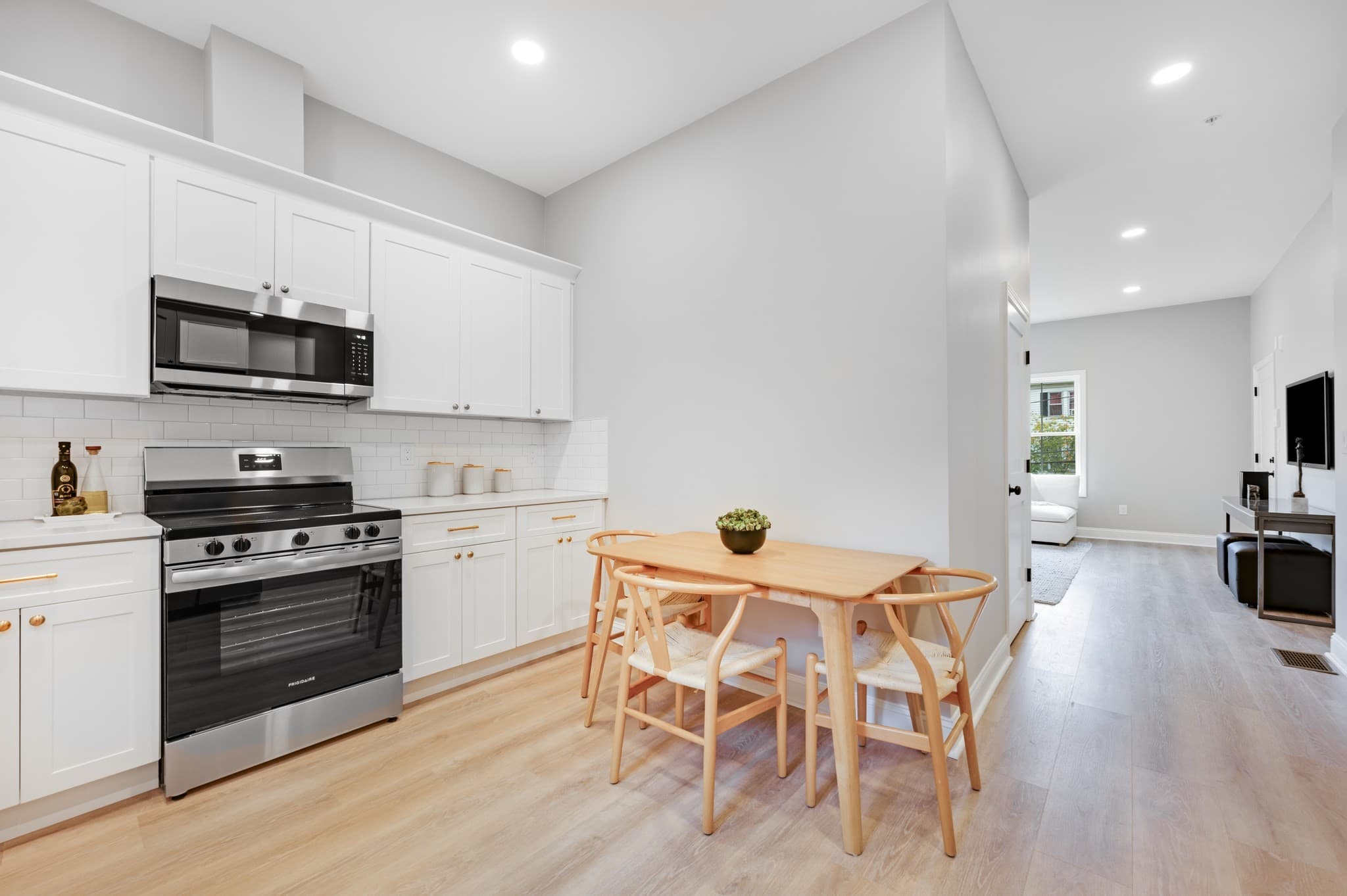 Condominium at 271 Washington Ave # 1, Chelsea MA 02150, Chelsea, photo 9 of 19