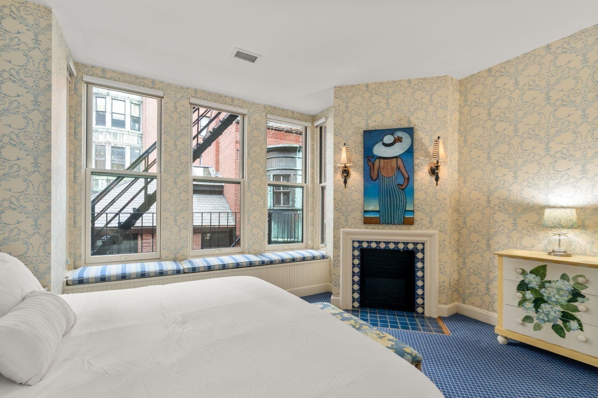Condominium at 197 Commonwealth Avenue # 3, Boston MA 02116, Boston, photo 9 of 13