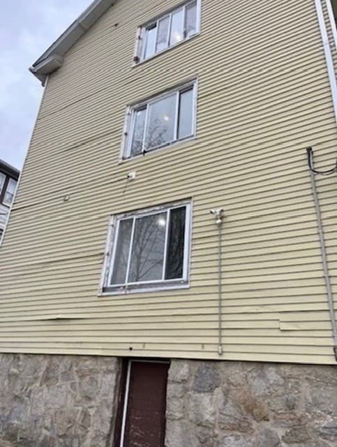 3 Family - 3 Units Up/Down at 104 Sterling St, Worcester MA 01610, Worcester, photo 3 of 33