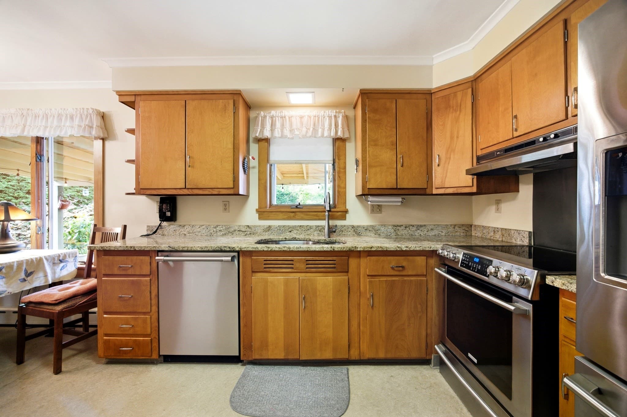 Single Family Residence at 25 Saint Anthony St, Chicopee MA 01013, Chicopee, photo 2 of 38