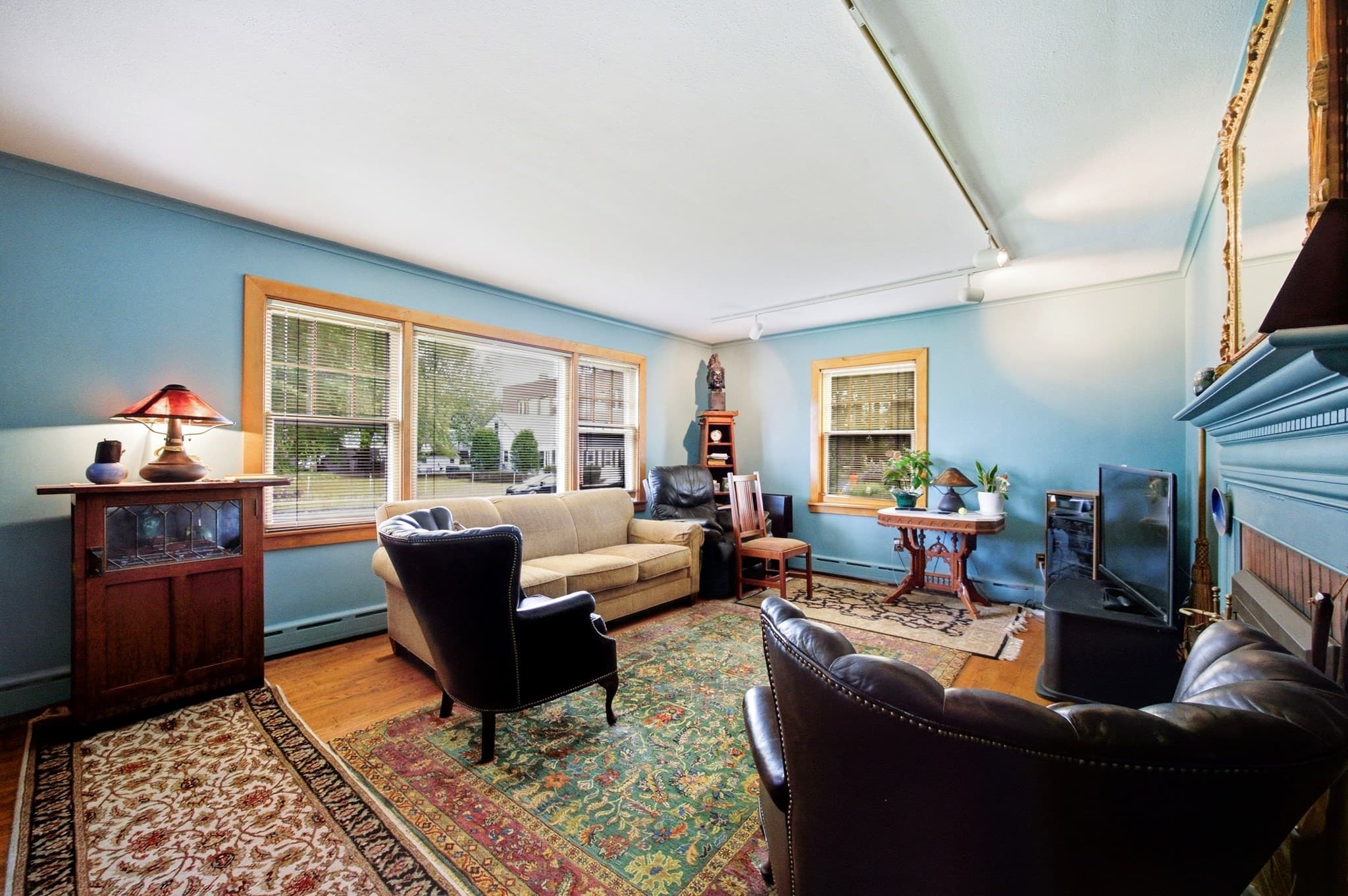 Single Family Residence at 25 Saint Anthony St, Chicopee MA 01013, Chicopee, photo 6 of 38