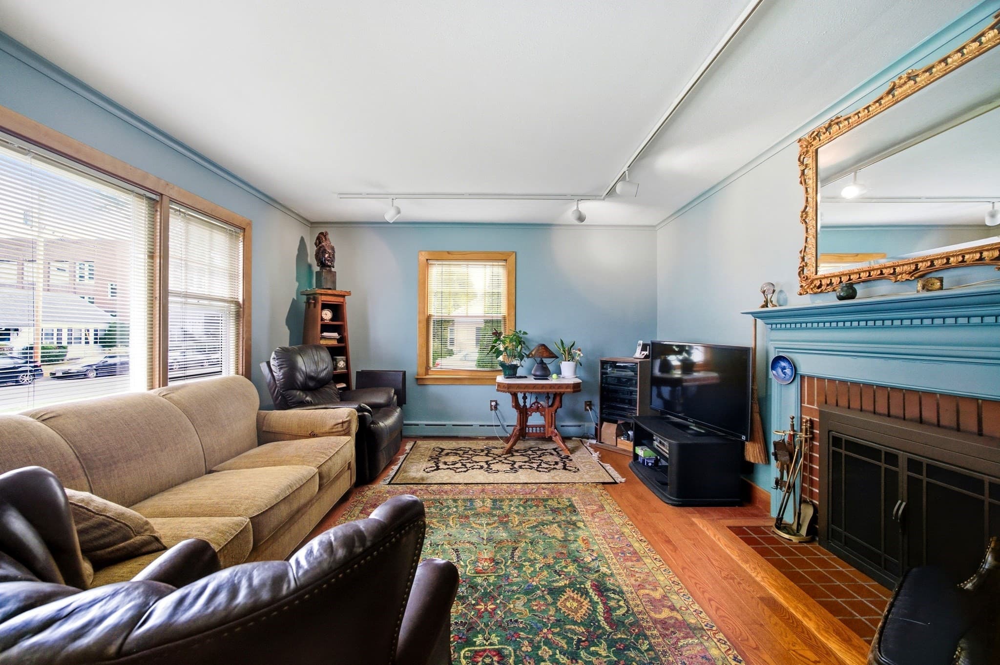 Single Family Residence at 25 Saint Anthony St, Chicopee MA 01013, Chicopee, photo 7 of 38