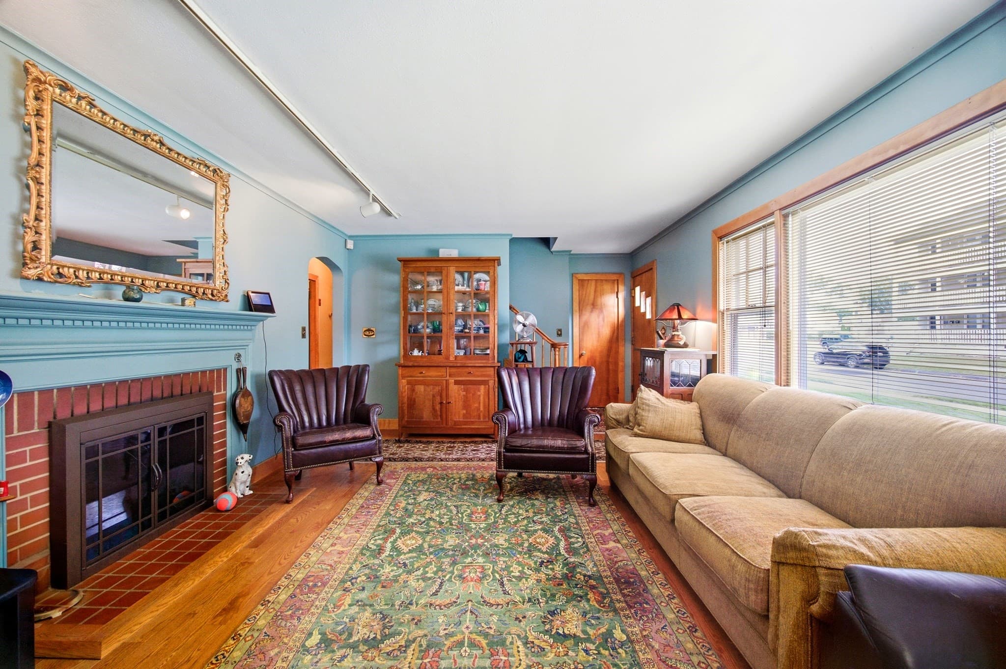 Single Family Residence at 25 Saint Anthony St, Chicopee MA 01013, Chicopee, photo 3 of 38