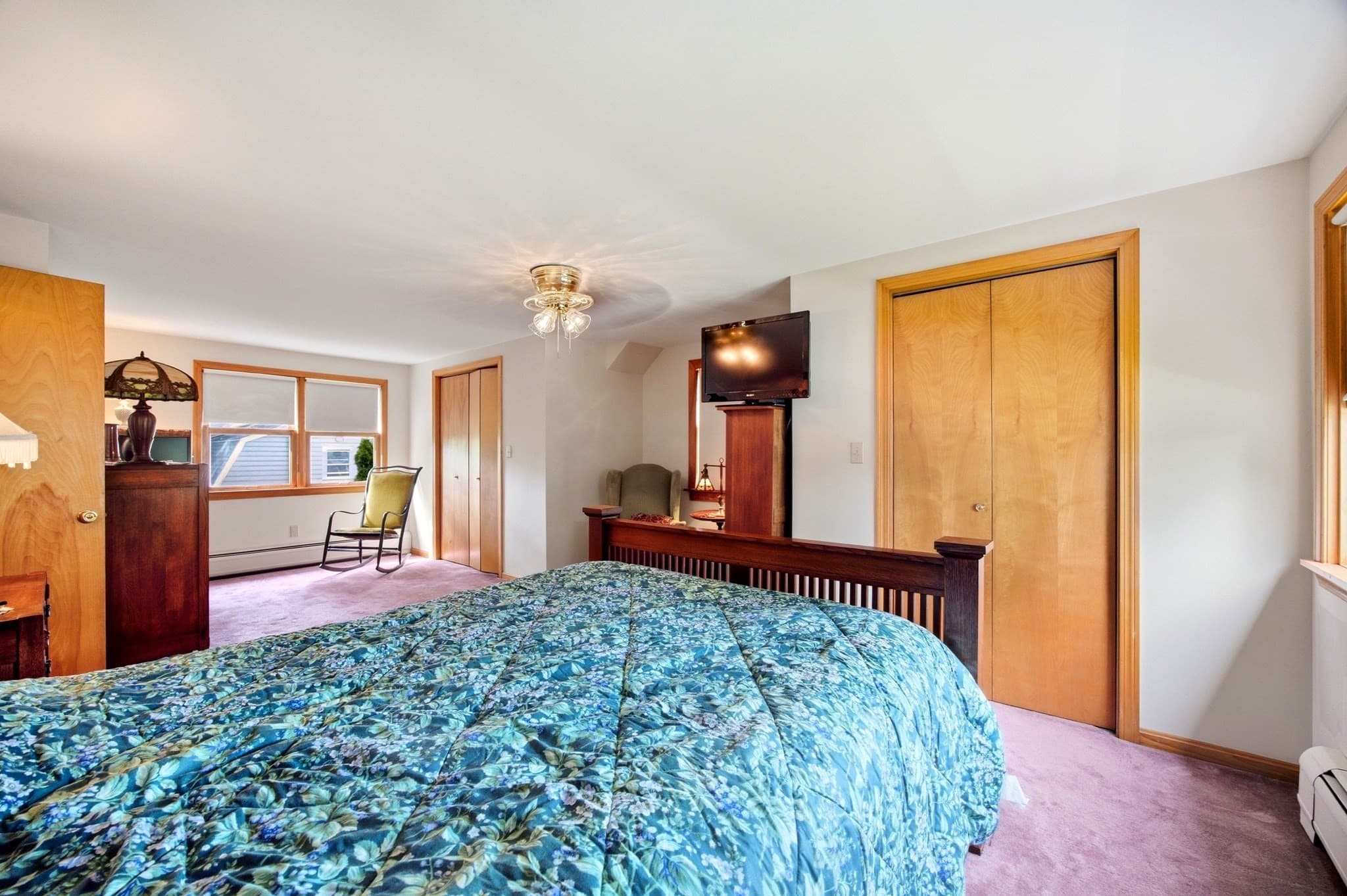 Single Family Residence at 25 Saint Anthony St, Chicopee MA 01013, Chicopee, photo 10 of 38