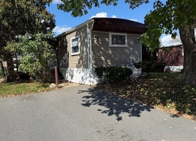 Mobile Home at 146 Kathleen, Attleboro MA 02703, Attleboro, photo 2 of 21