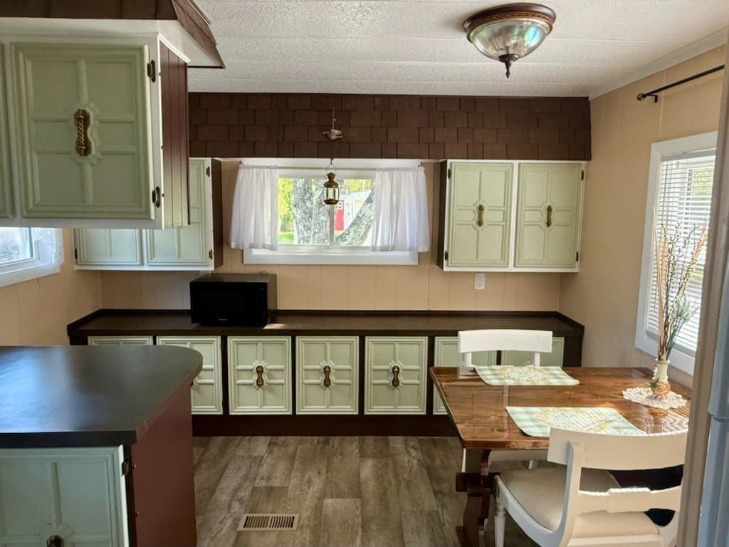 Mobile Home at 146 Kathleen, Attleboro MA 02703, Attleboro, photo 6 of 21