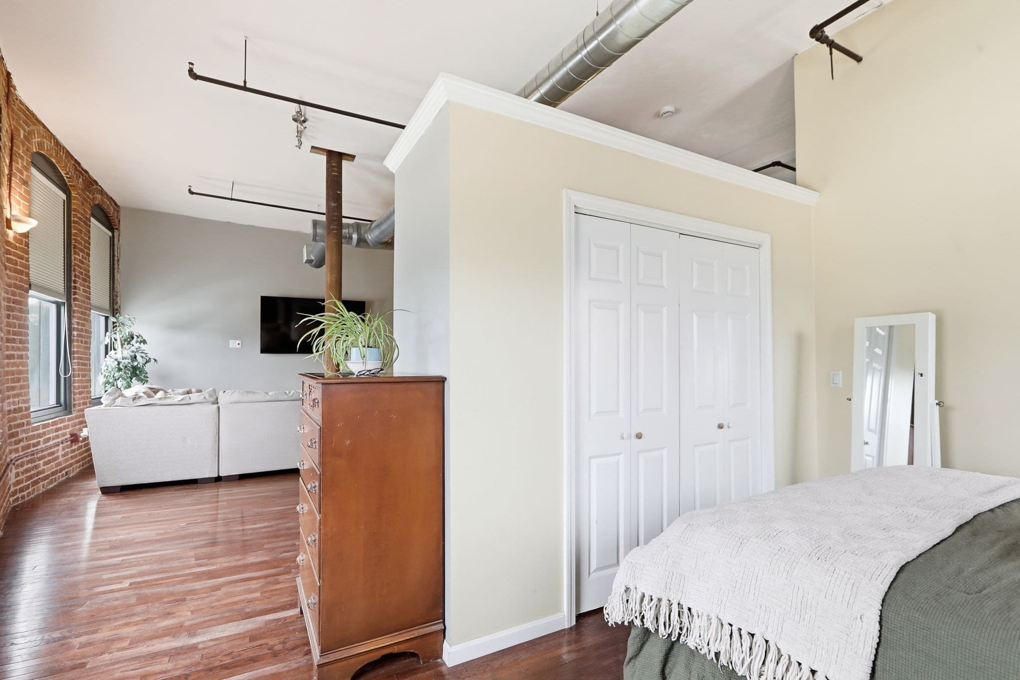 Condominium at 82-88 Winter St # 2B, Worcester MA 01604, Worcester, photo 28 of 36