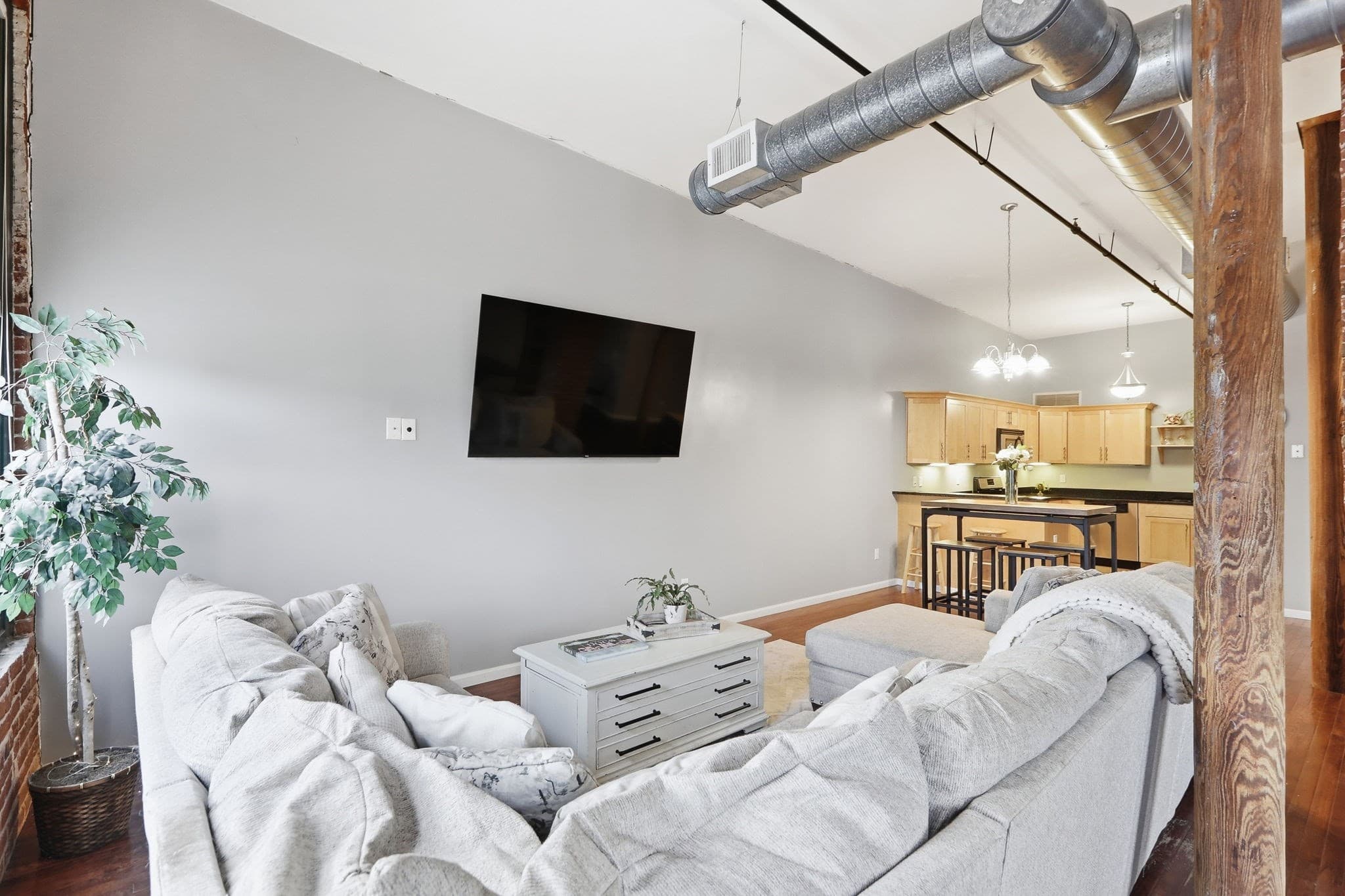 Condominium at 82-88 Winter St # 2B, Worcester MA 01604, Worcester, photo 14 of 36