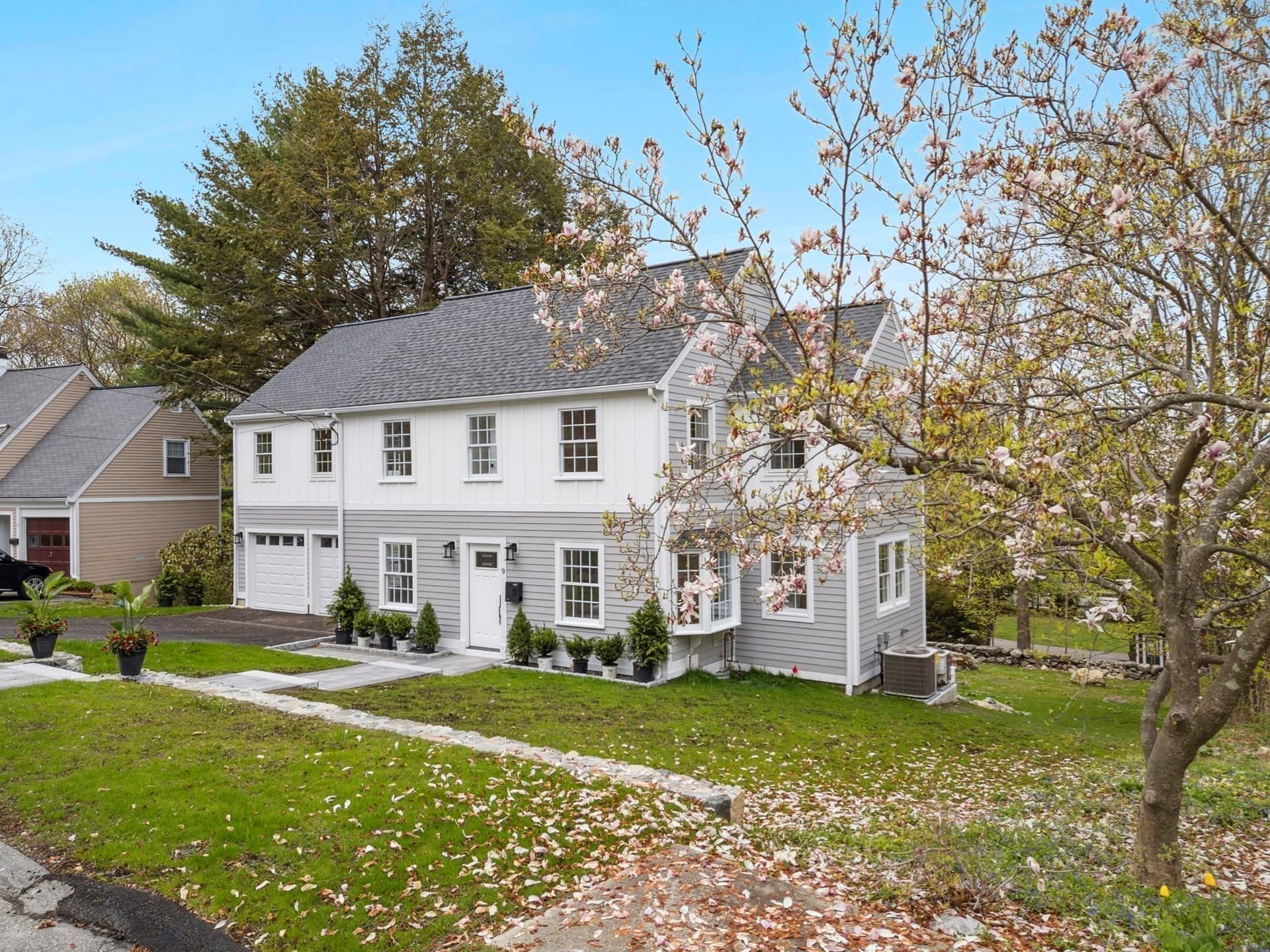 9 Richard Rd, Lexington MA 02421