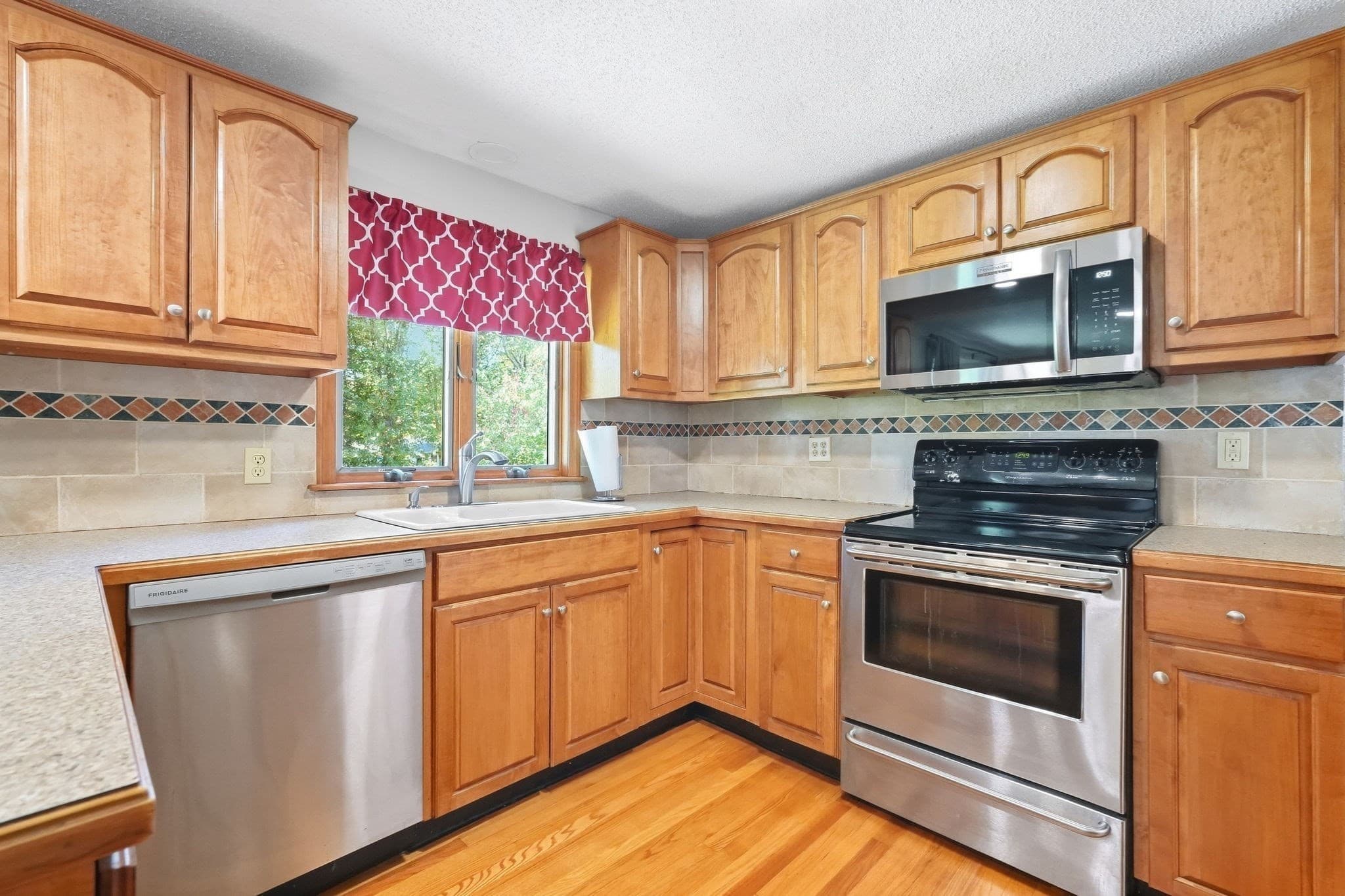 Single Family Residence at 71 Woodside Rd, Ludlow MA 01056, Ludlow, photo 14 of 39