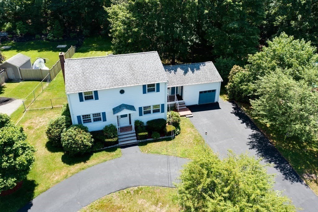 Single Family Residence at 16 Phillip Ave, Burlington MA 01803, Burlington, photo 4 of 32