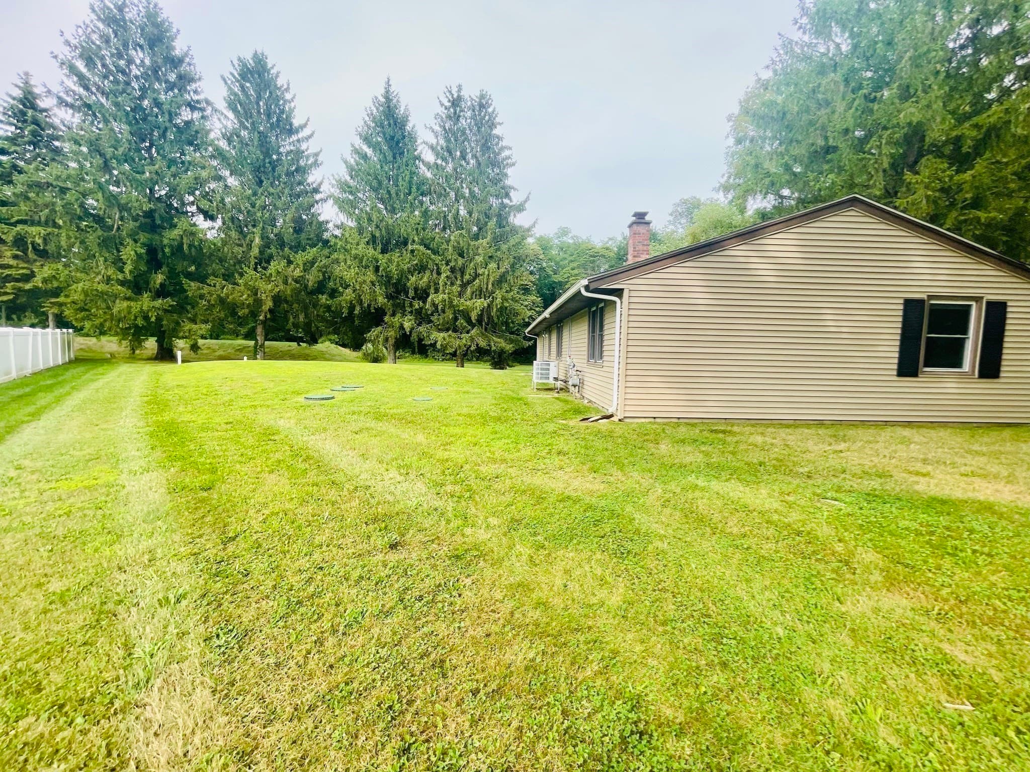 Single Family Residence at 597 Old Warren Rd, Swansea MA 02777, Swansea, photo 2 of 11
