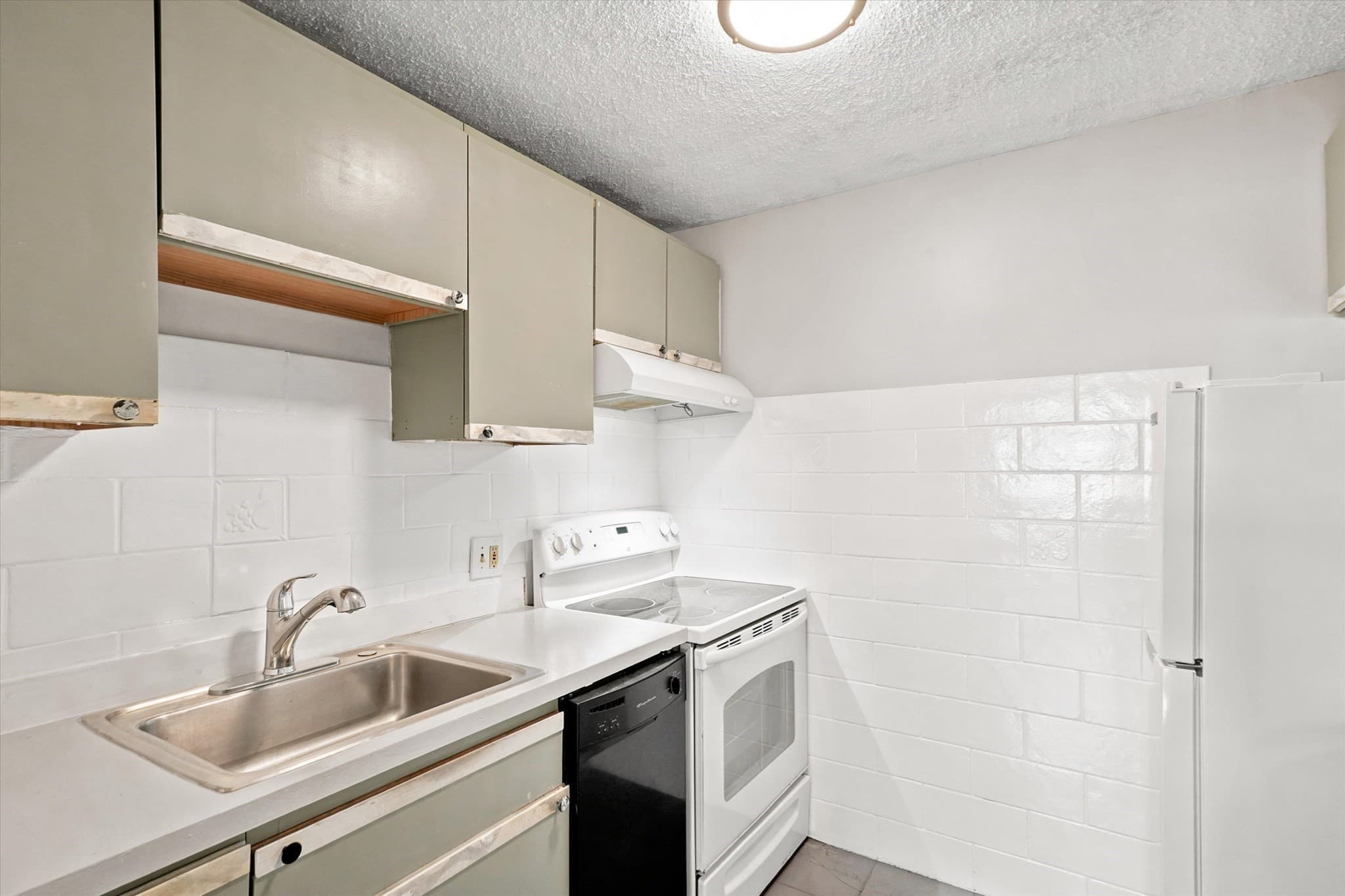 Condominium at 26 Waverly St # 209, Boston MA 02135, Boston, photo 9 of 38