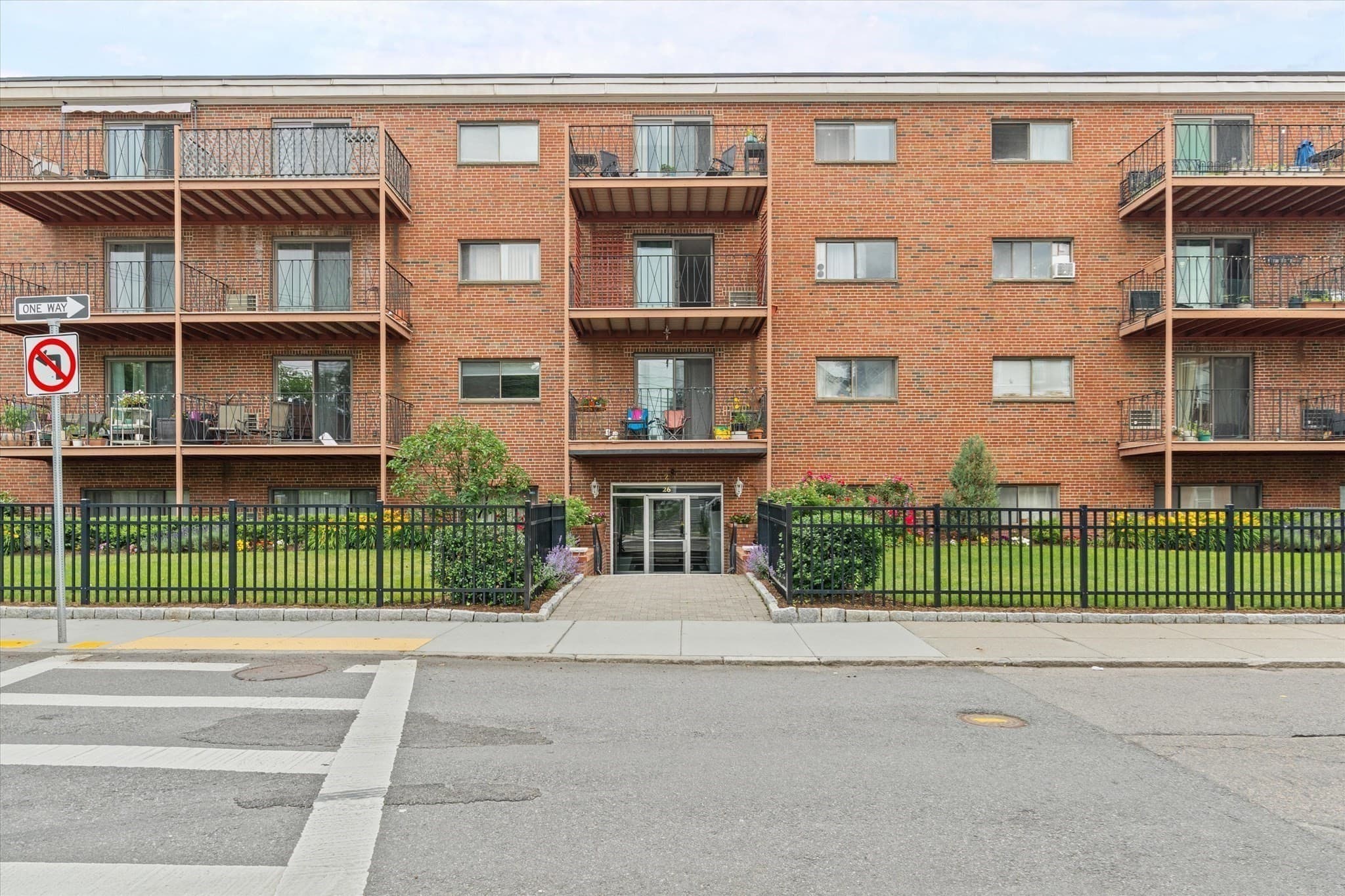 Condominium at 26 Waverly St # 209, Boston MA 02135, Boston, photo 33 of 38