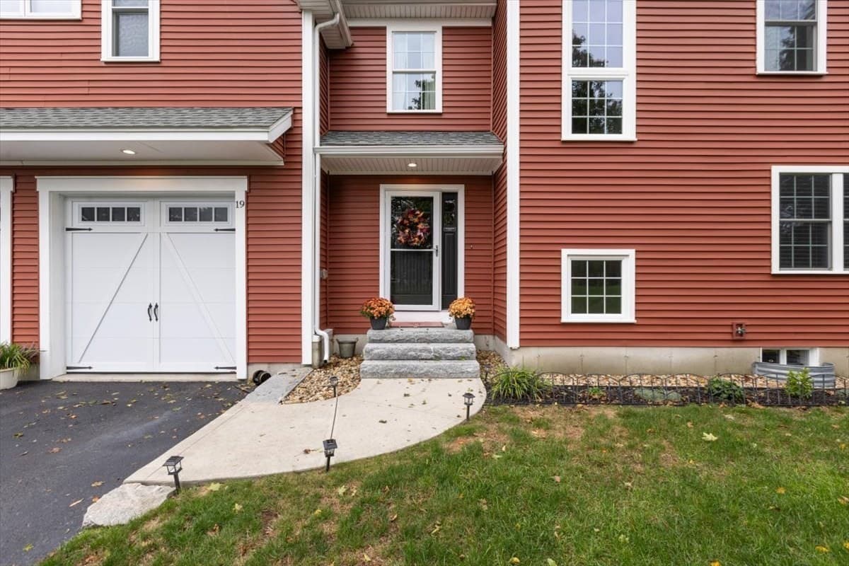 Single Family Residence at 19 Hampstead Street, Methuen MA 01844, Methuen, photo 3 of 42