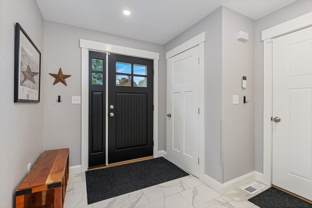 Single Family Residence at 19 Hampstead Street, Methuen MA 01844, Methuen, photo 4 of 42