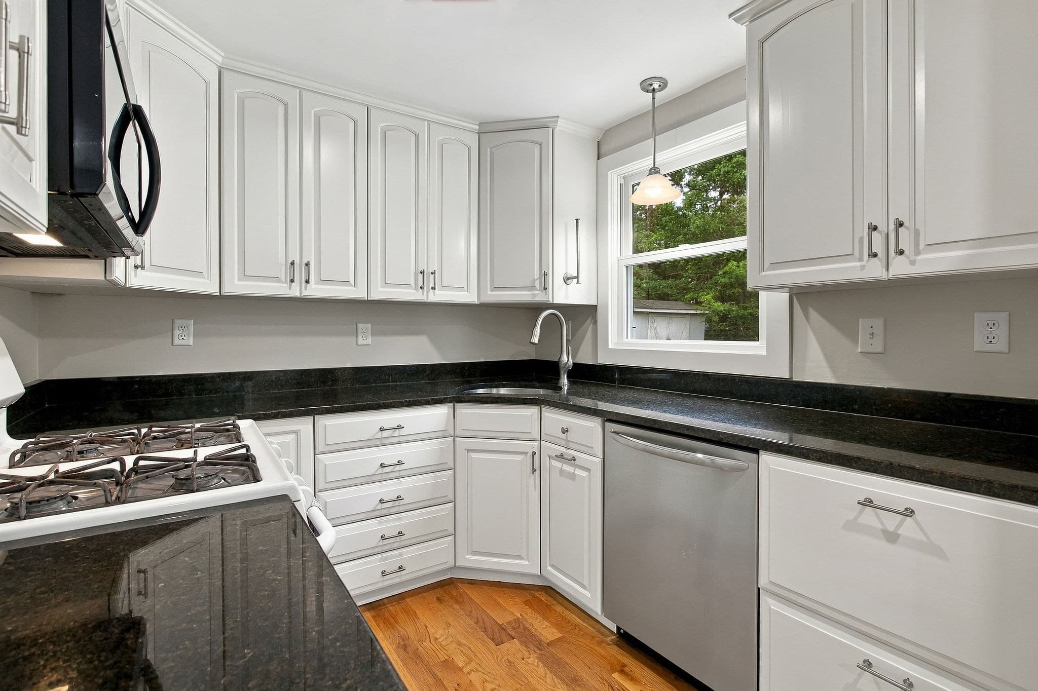 Single Family Residence at 877 Bumps River Rd, Barnstable MA 02632, Barnstable, photo 20 of 39