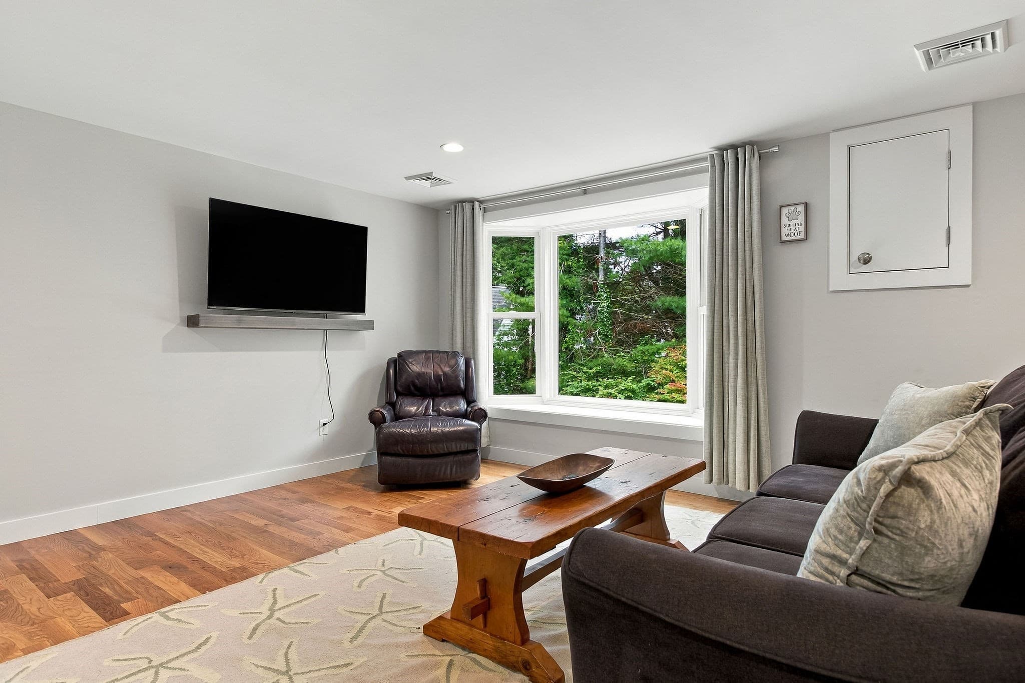 Single Family Residence at 877 Bumps River Rd, Barnstable MA 02632, Barnstable, photo 9 of 39