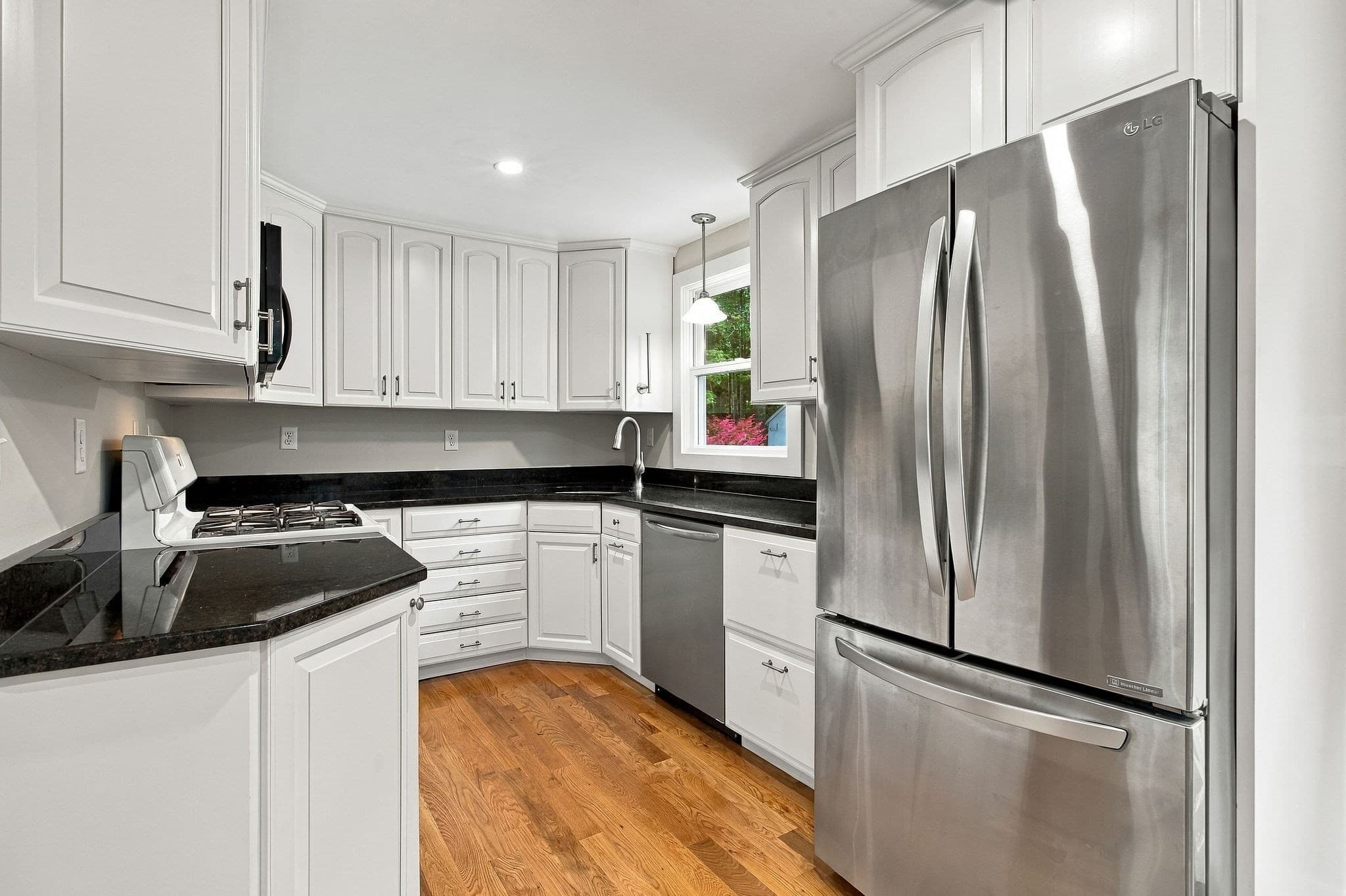 Single Family Residence at 877 Bumps River Rd, Barnstable MA 02632, Barnstable, photo 18 of 39