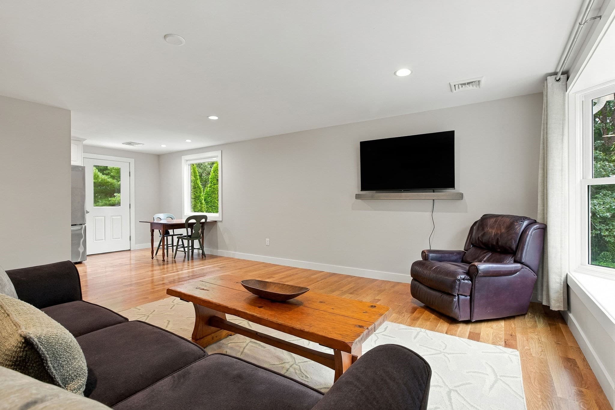 Single Family Residence at 877 Bumps River Rd, Barnstable MA 02632, Barnstable, photo 11 of 39